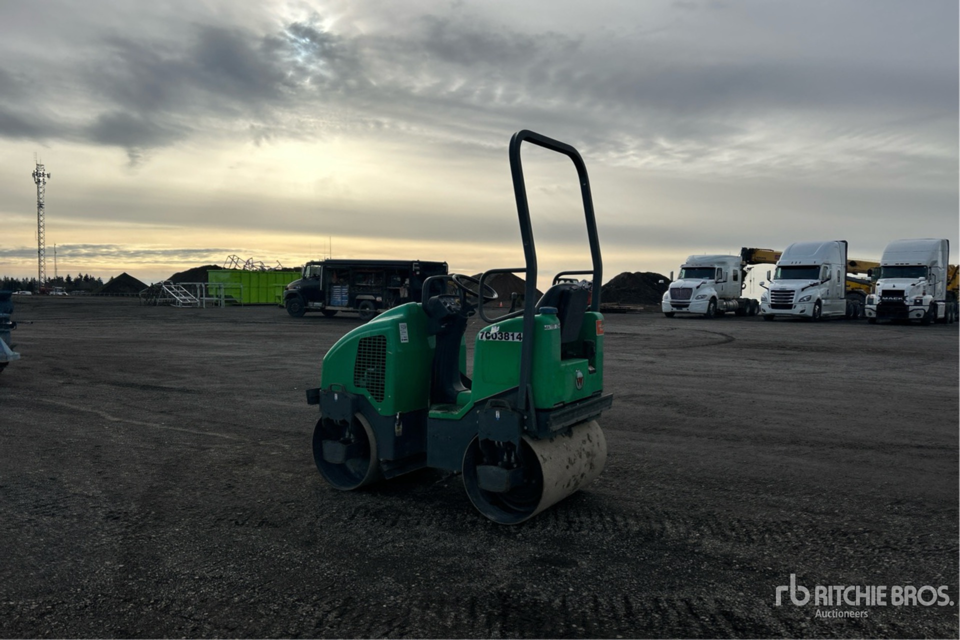 General Appearance with Picture, Left Rear Corner