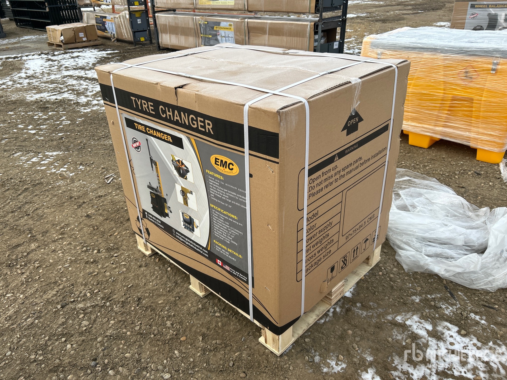 General Appearance with Picture, Right Rear Corner