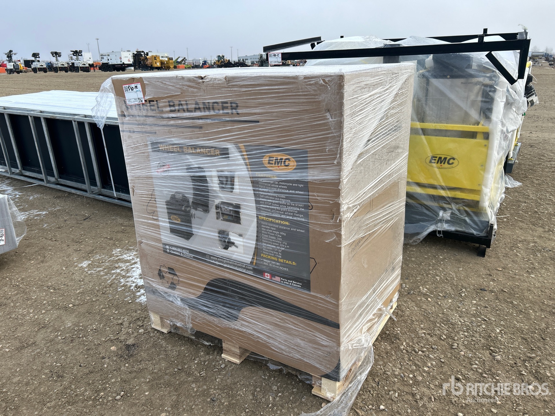 General Appearance with Bild, Ecke vorne links