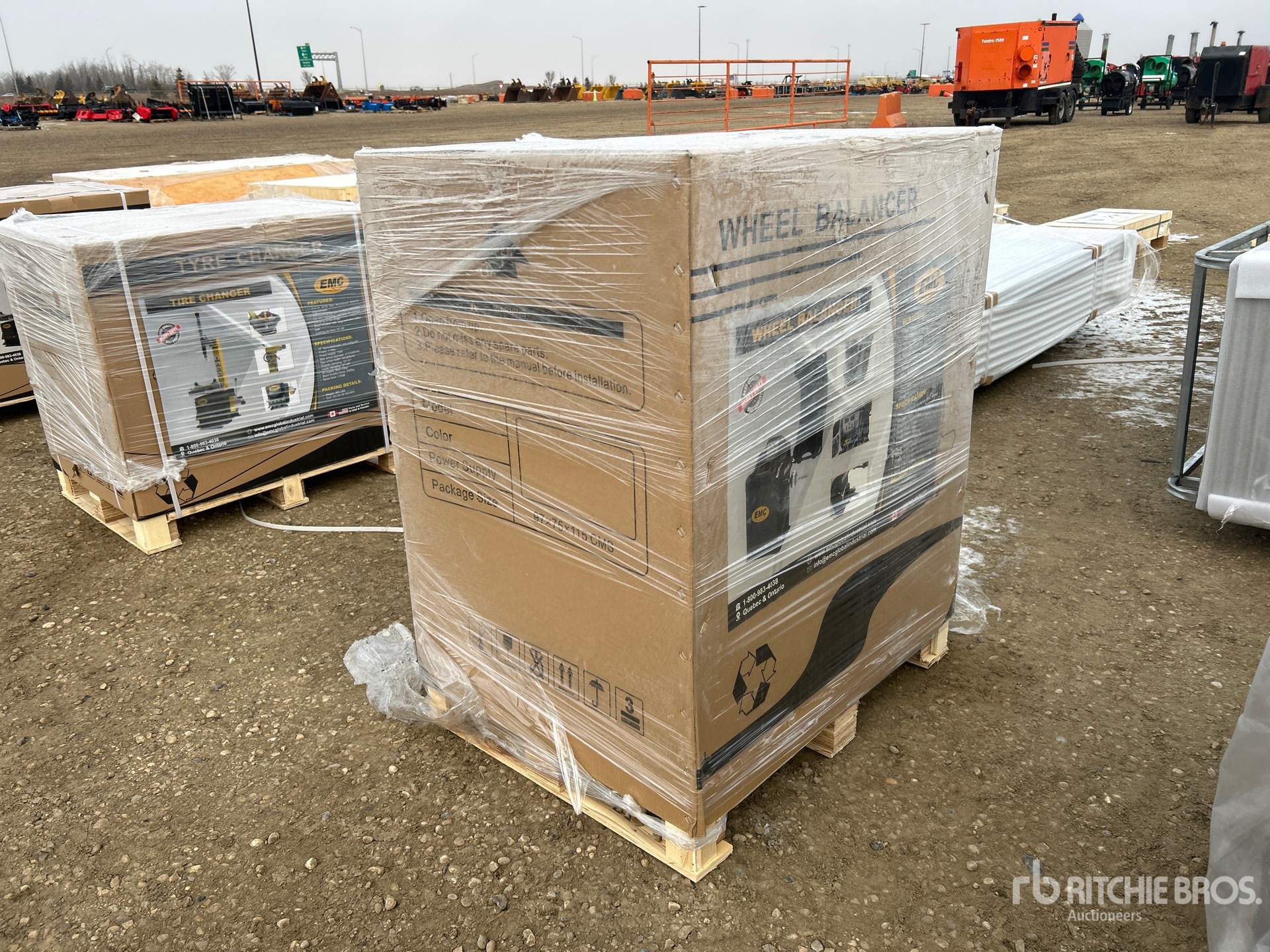 General Appearance with Bild, Ecke hinten links