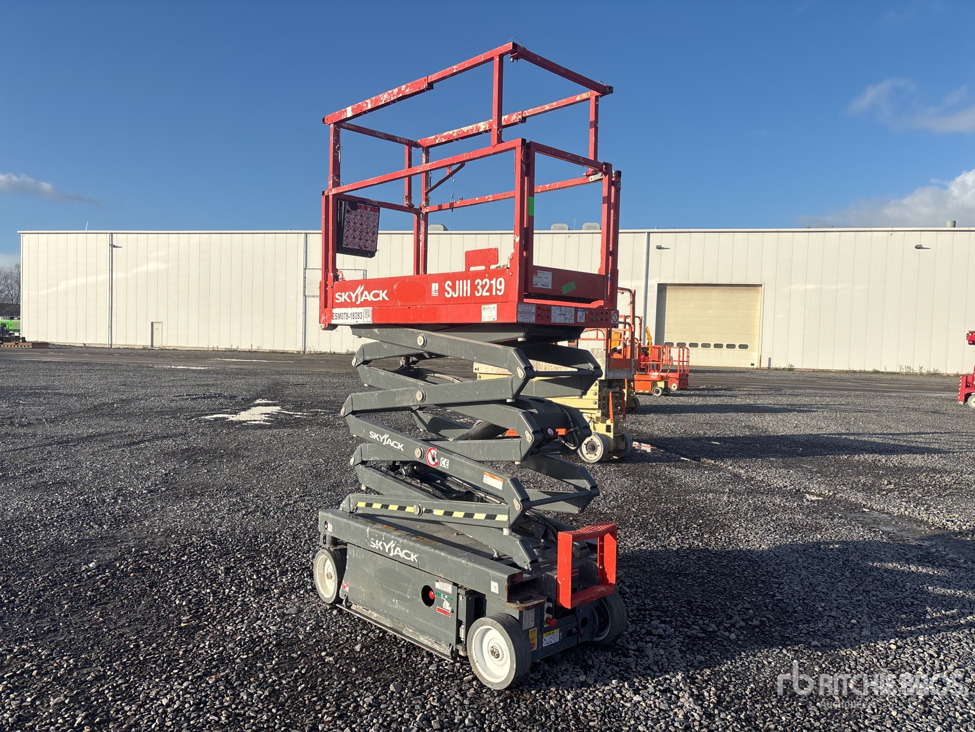 General Appearance with Picture, Right Front Corner