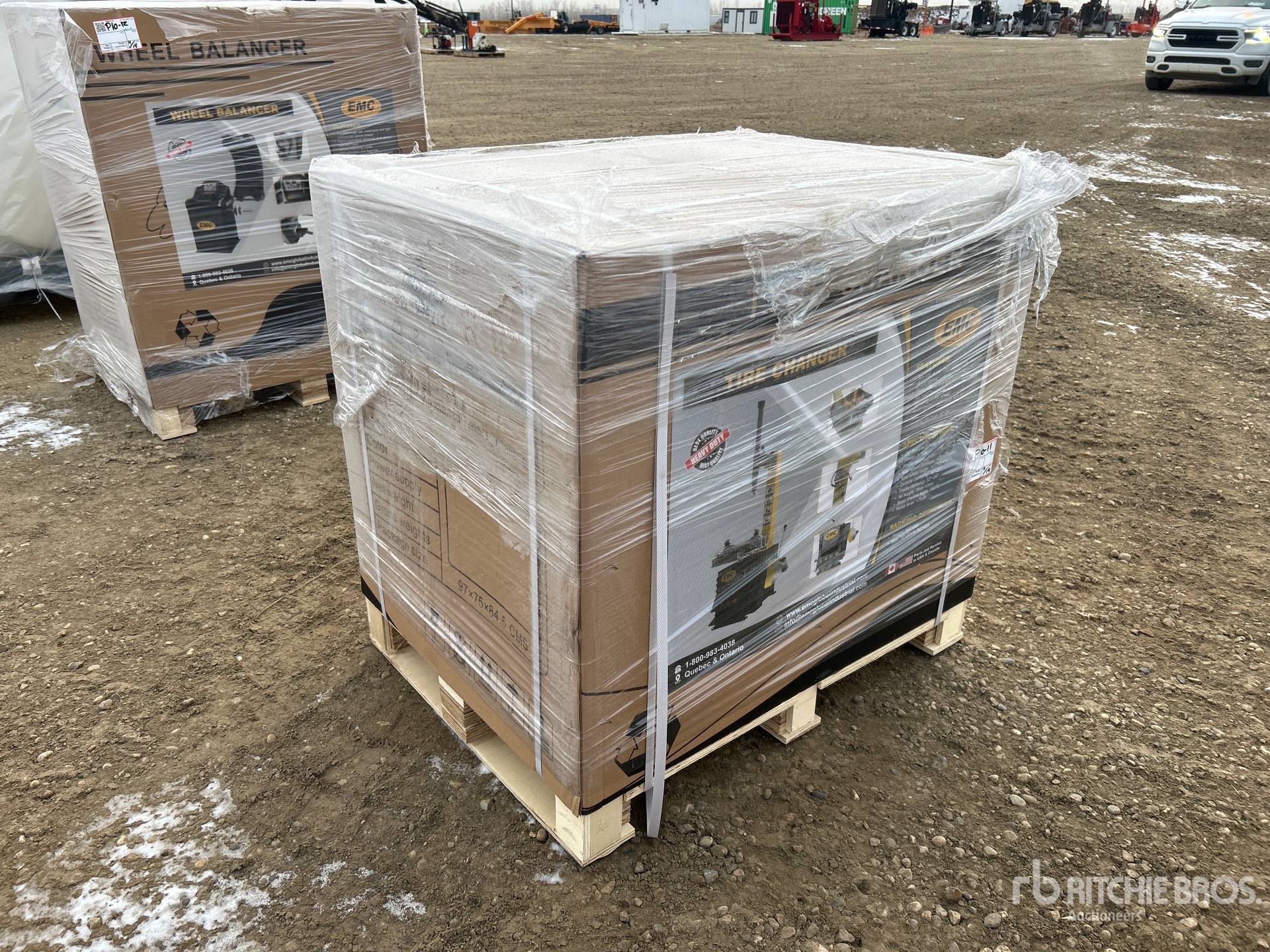 General Appearance with Picture, Right Front Corner