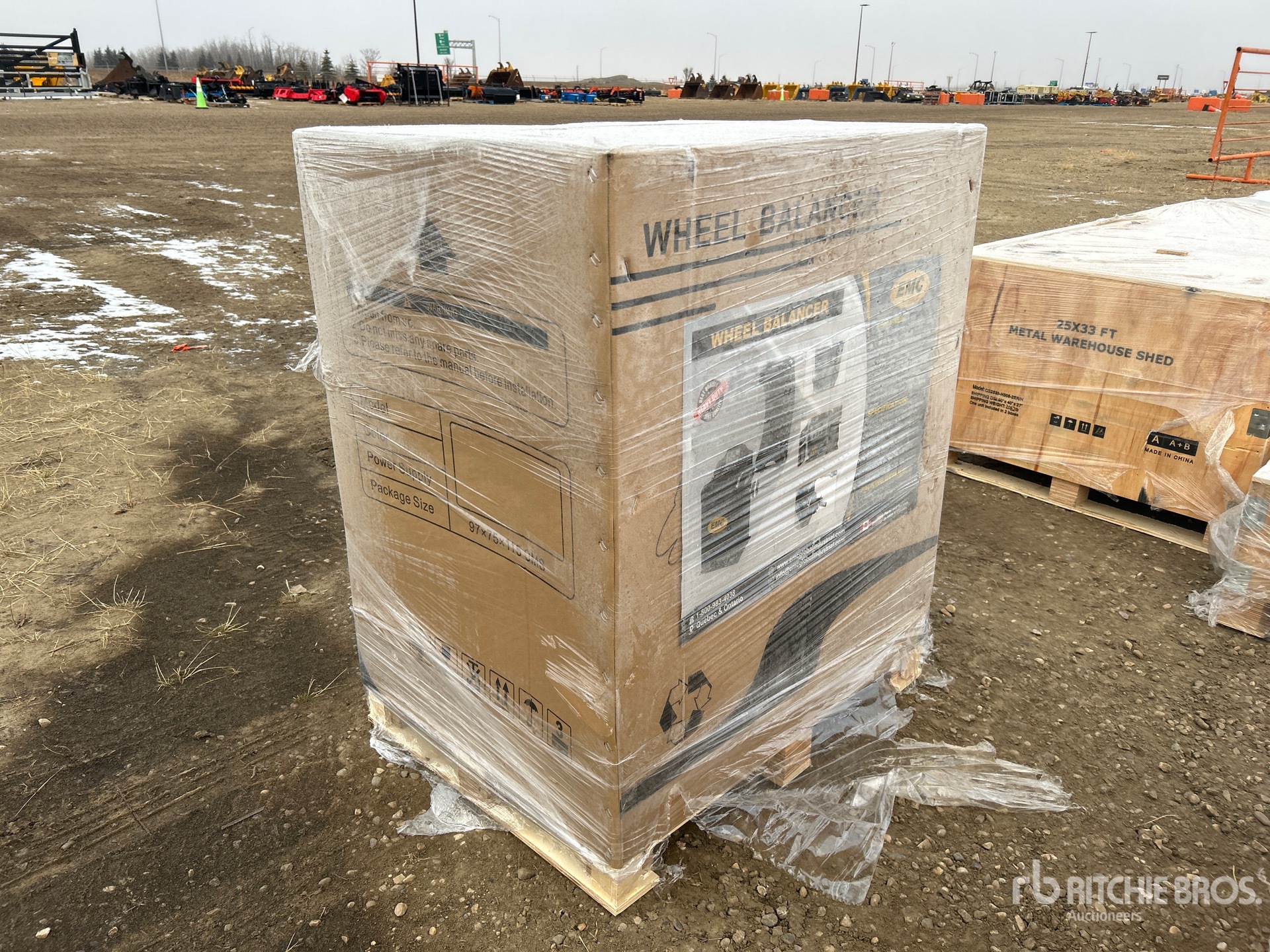 General Appearance with Bild, Ecke hinten links