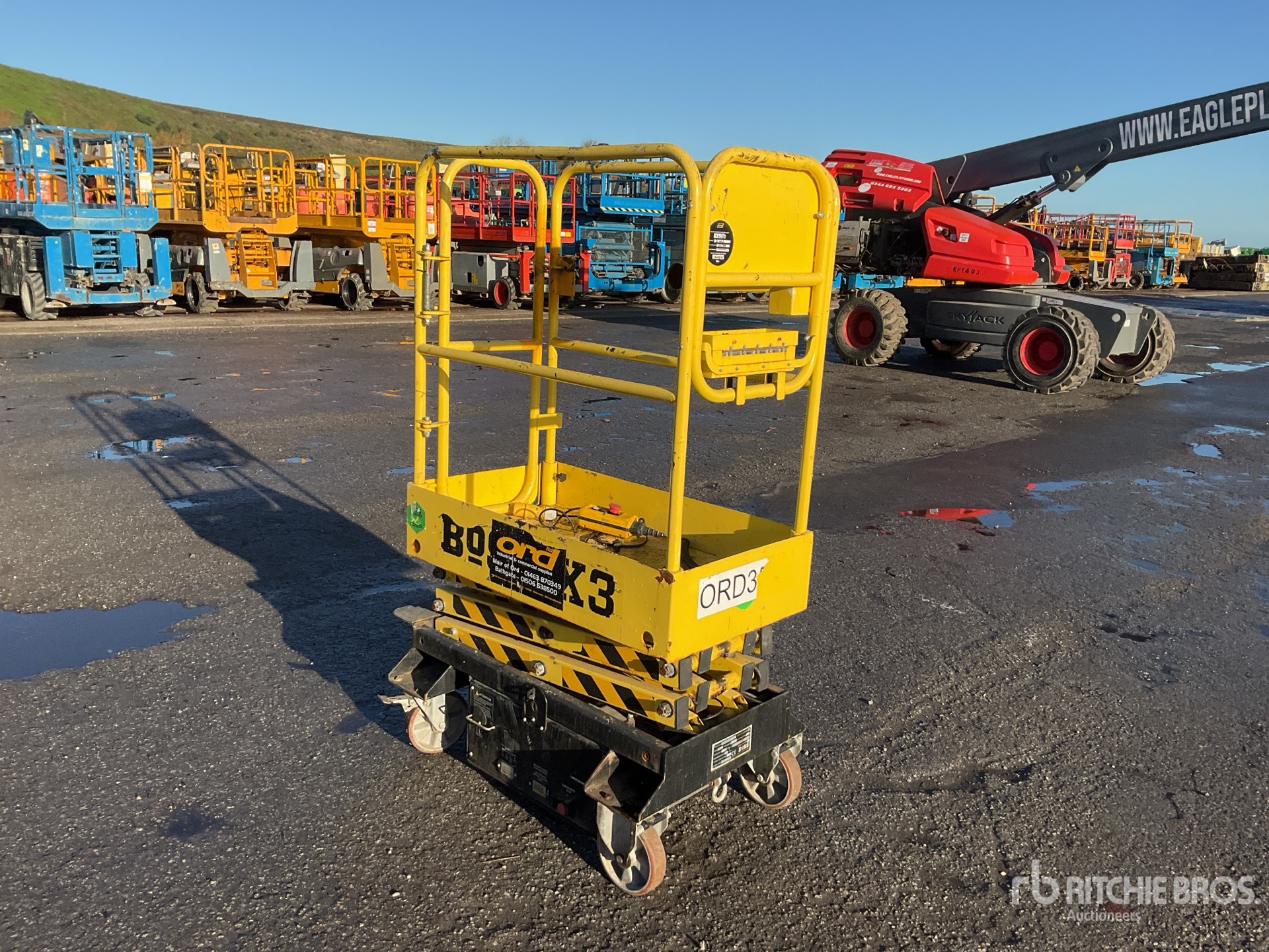 General Appearance with Picture, Right Front Corner