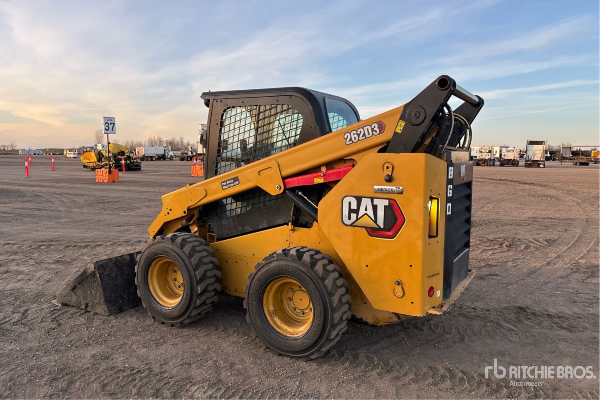 General Appearance with Foto, angolo posteriore sinistro