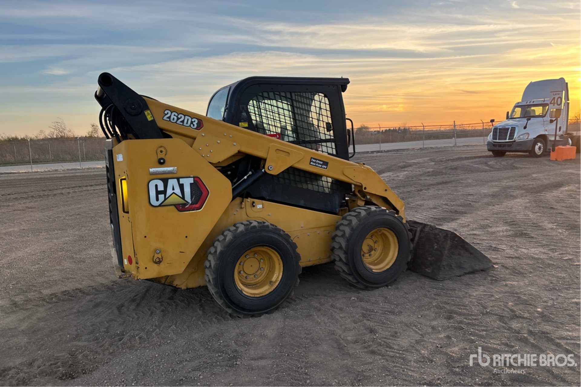 General Appearance with Foto, angolo anteriore sinistro