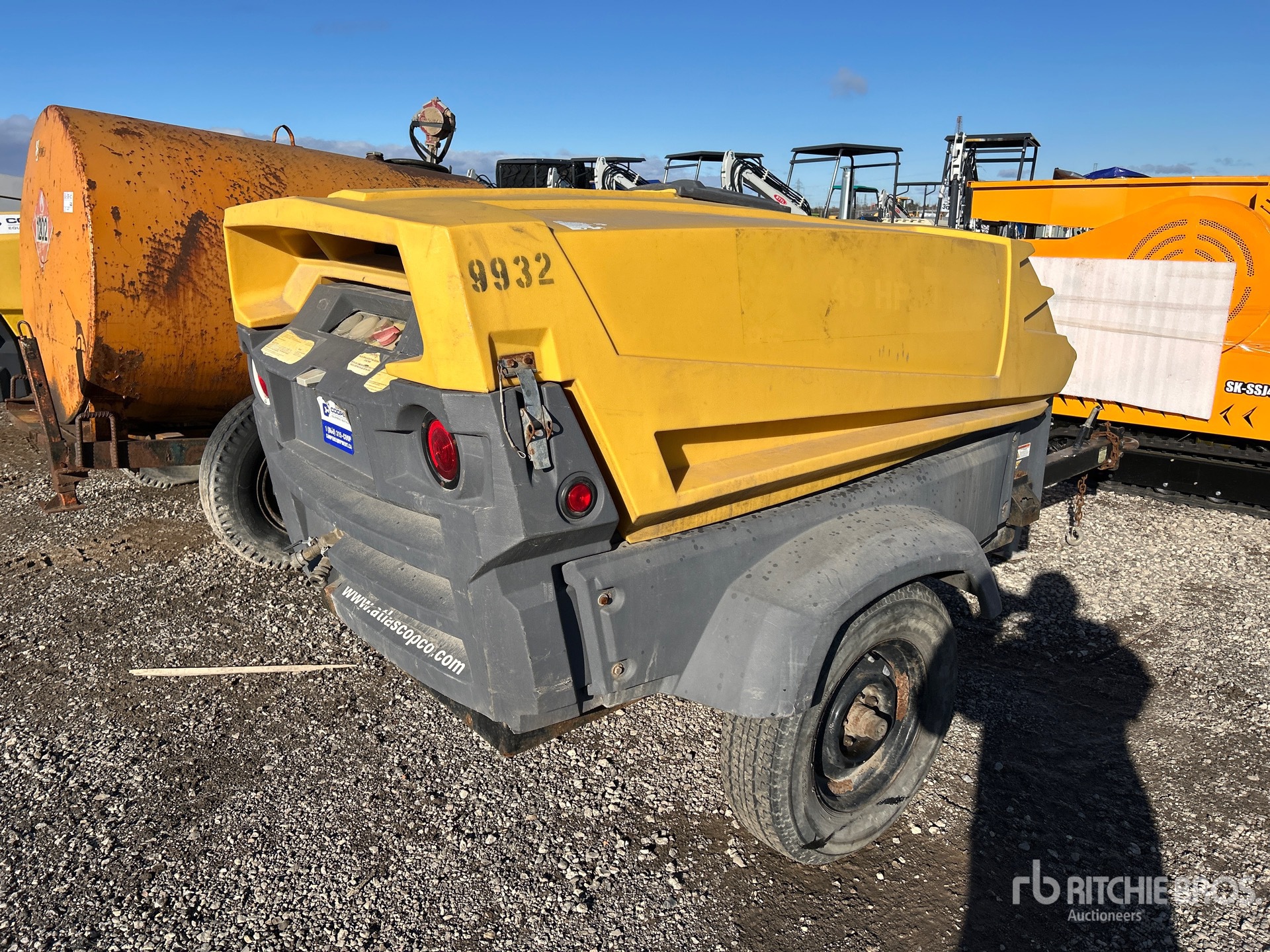 General Appearance with Picture, Right Rear Corner