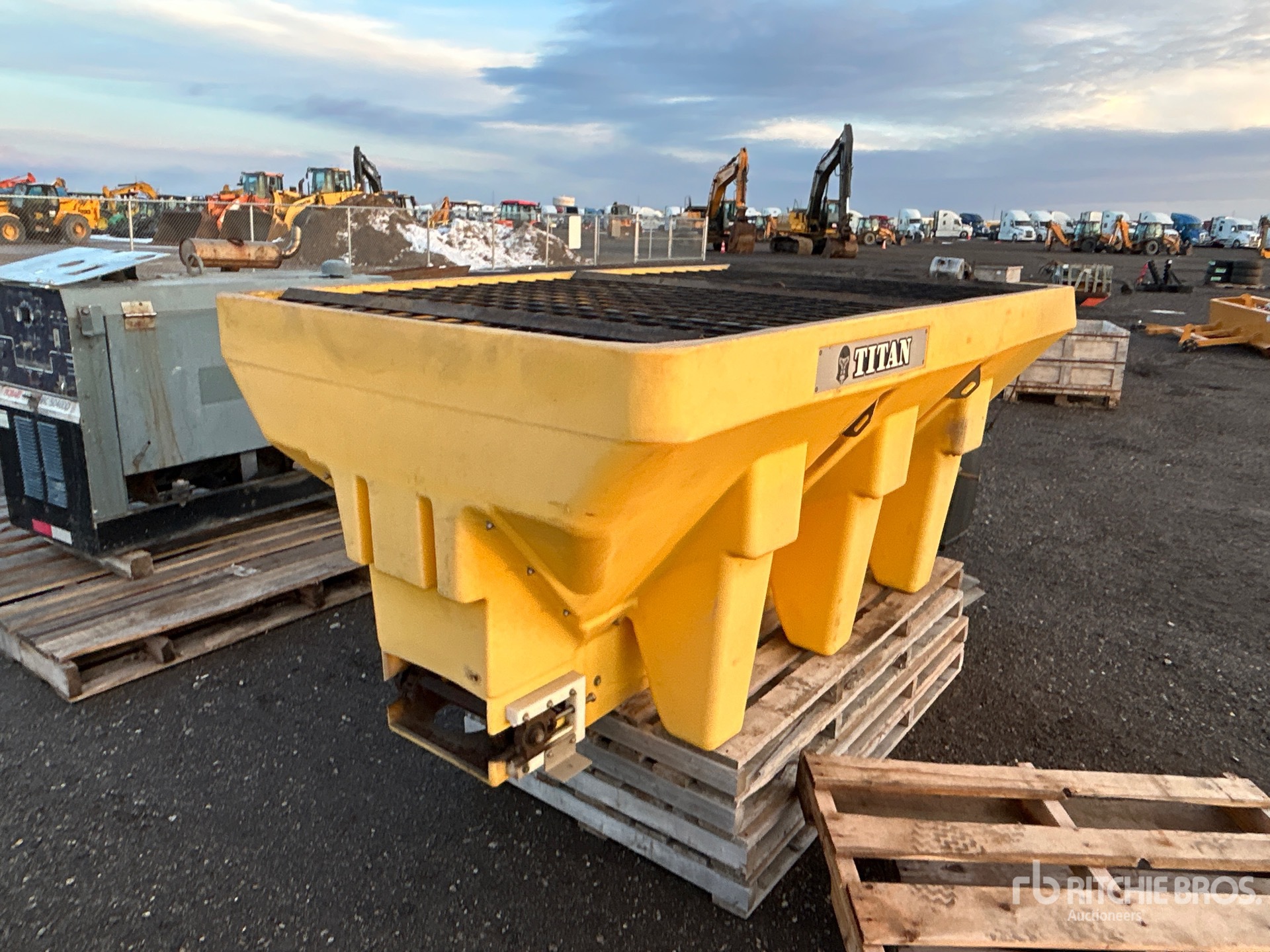 General Appearance with Bild, Ecke hinten links