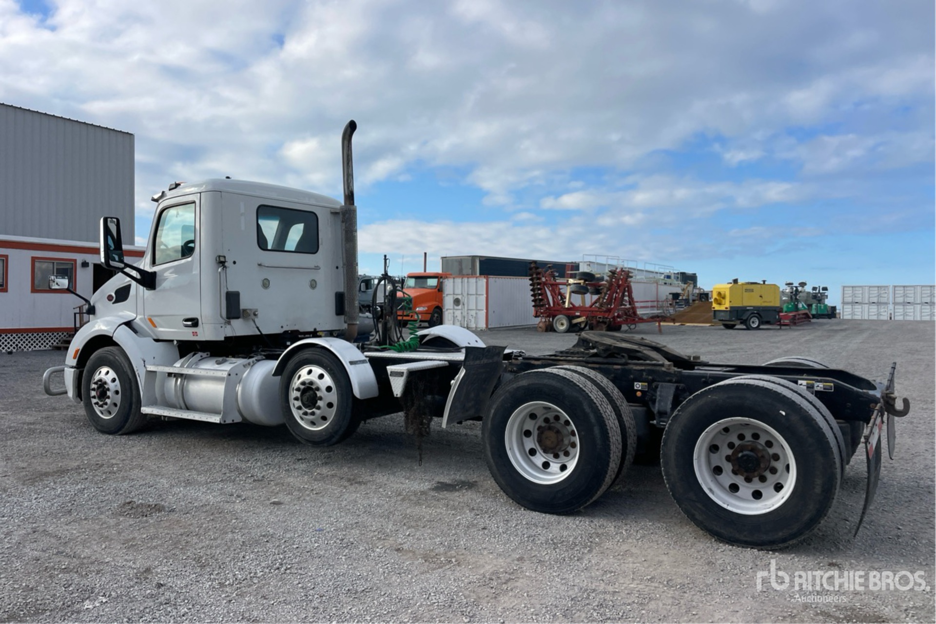 General Appearance with Imagen: esquina trasera izquierda