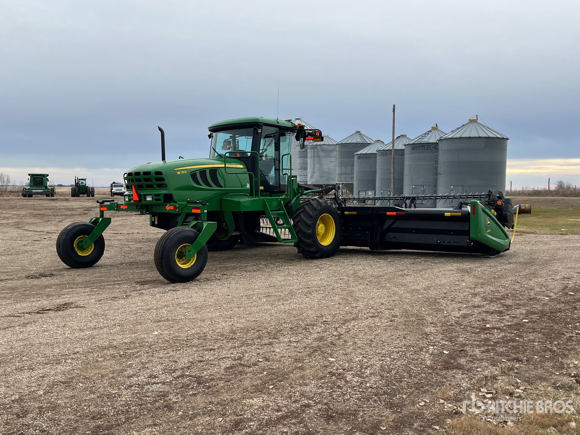 Aspect général with Image, coin arrière droit