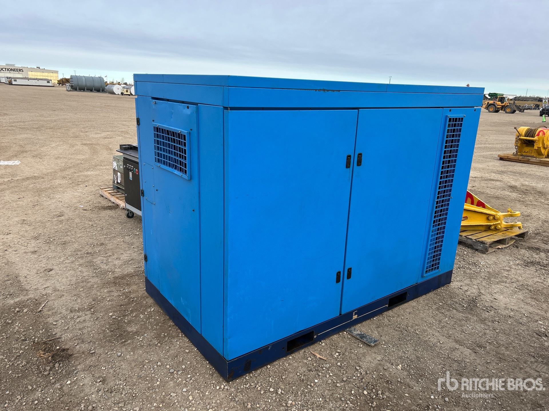 General Appearance with Bild, Ecke hinten links