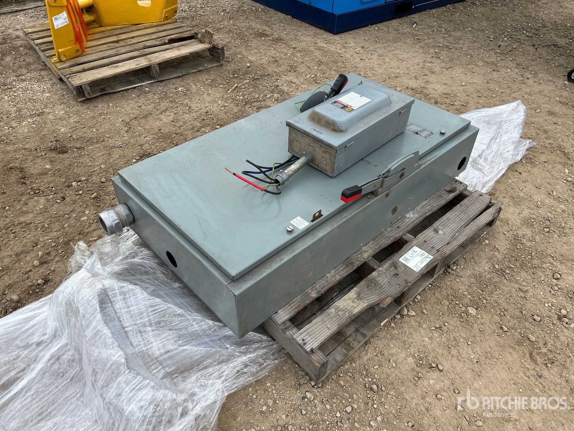 General Appearance with Bild, Ecke vorne rechts