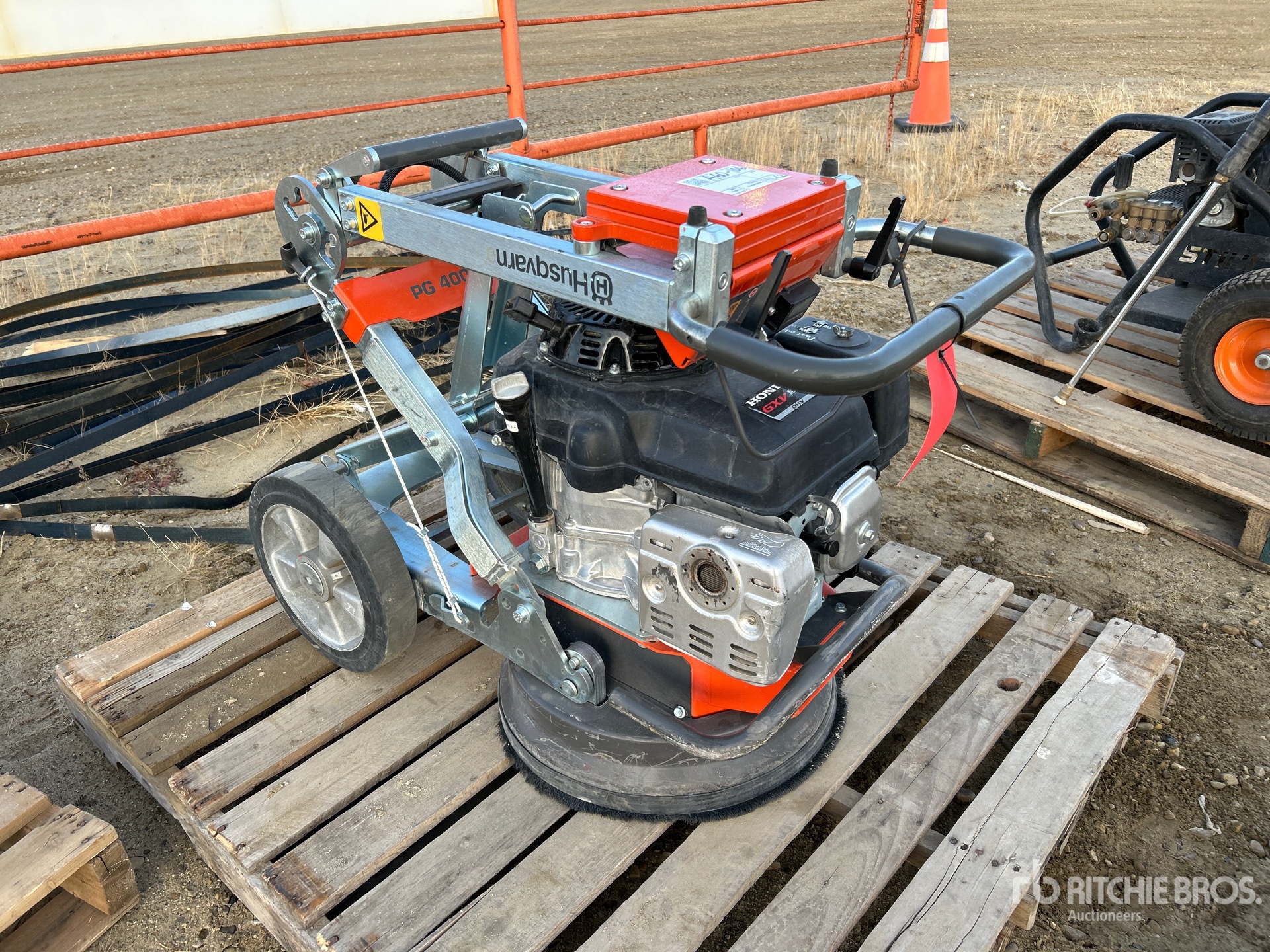 General Appearance with Bild, Ecke vorne rechts