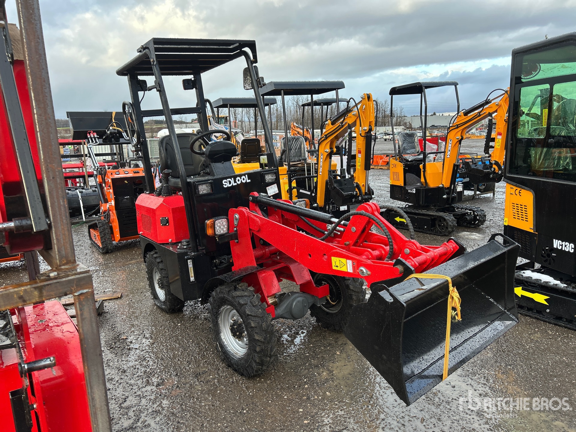 General Appearance with Picture, Right Front Corner