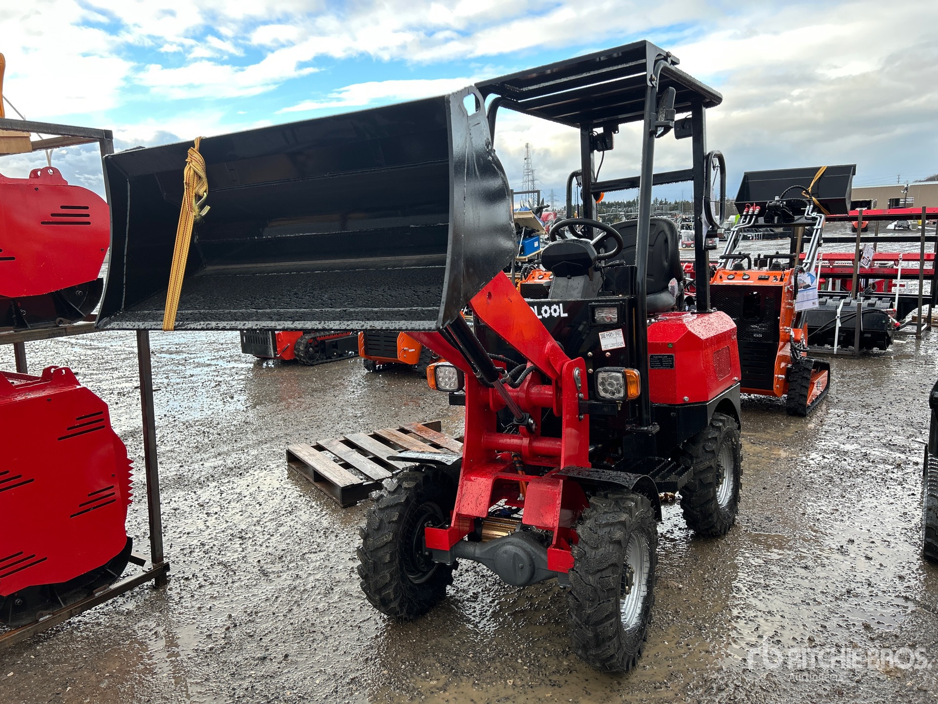 General Appearance with Picture, Left Front Corner