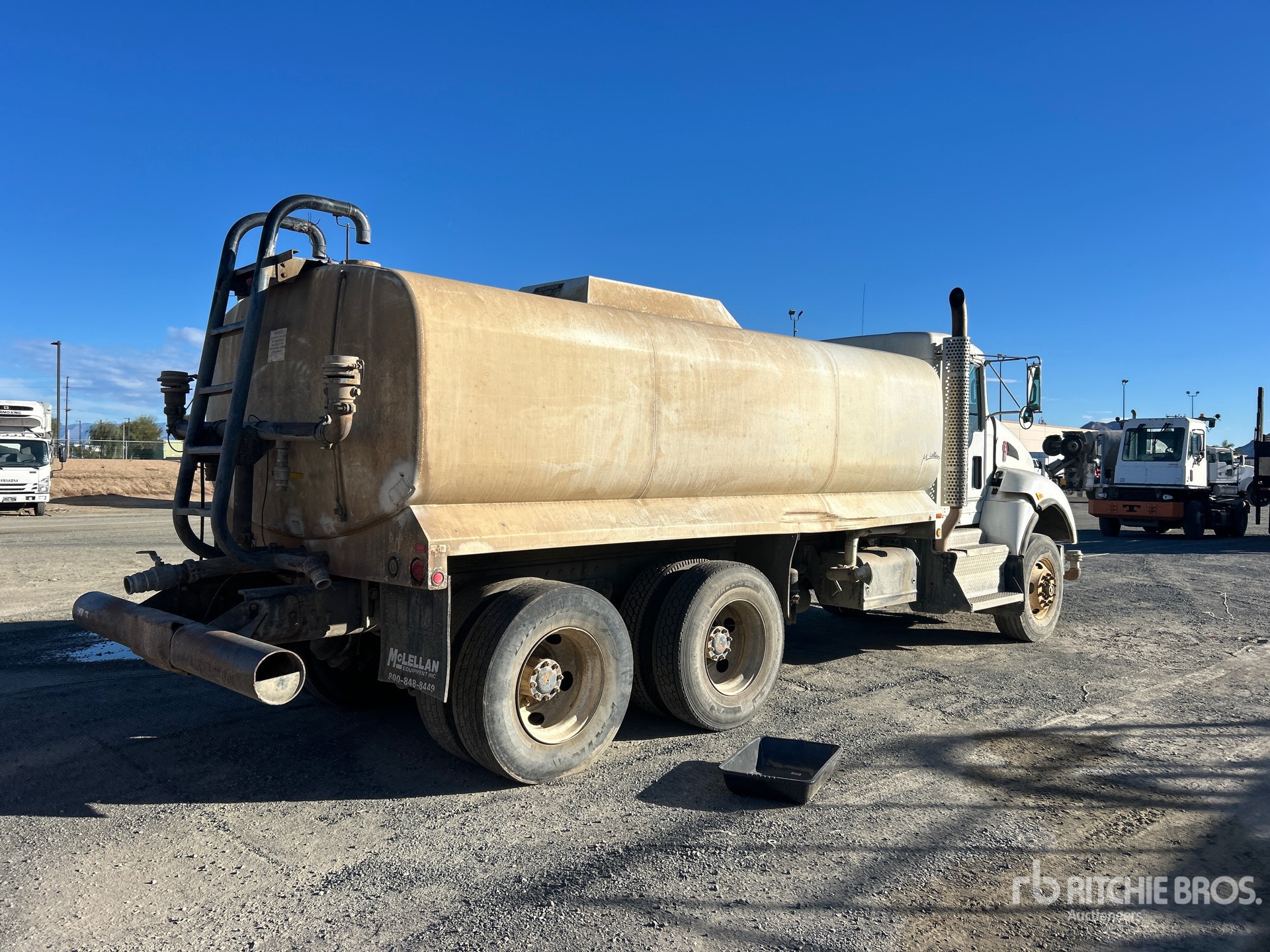 General Appearance with Foto, angolo anteriore sinistro