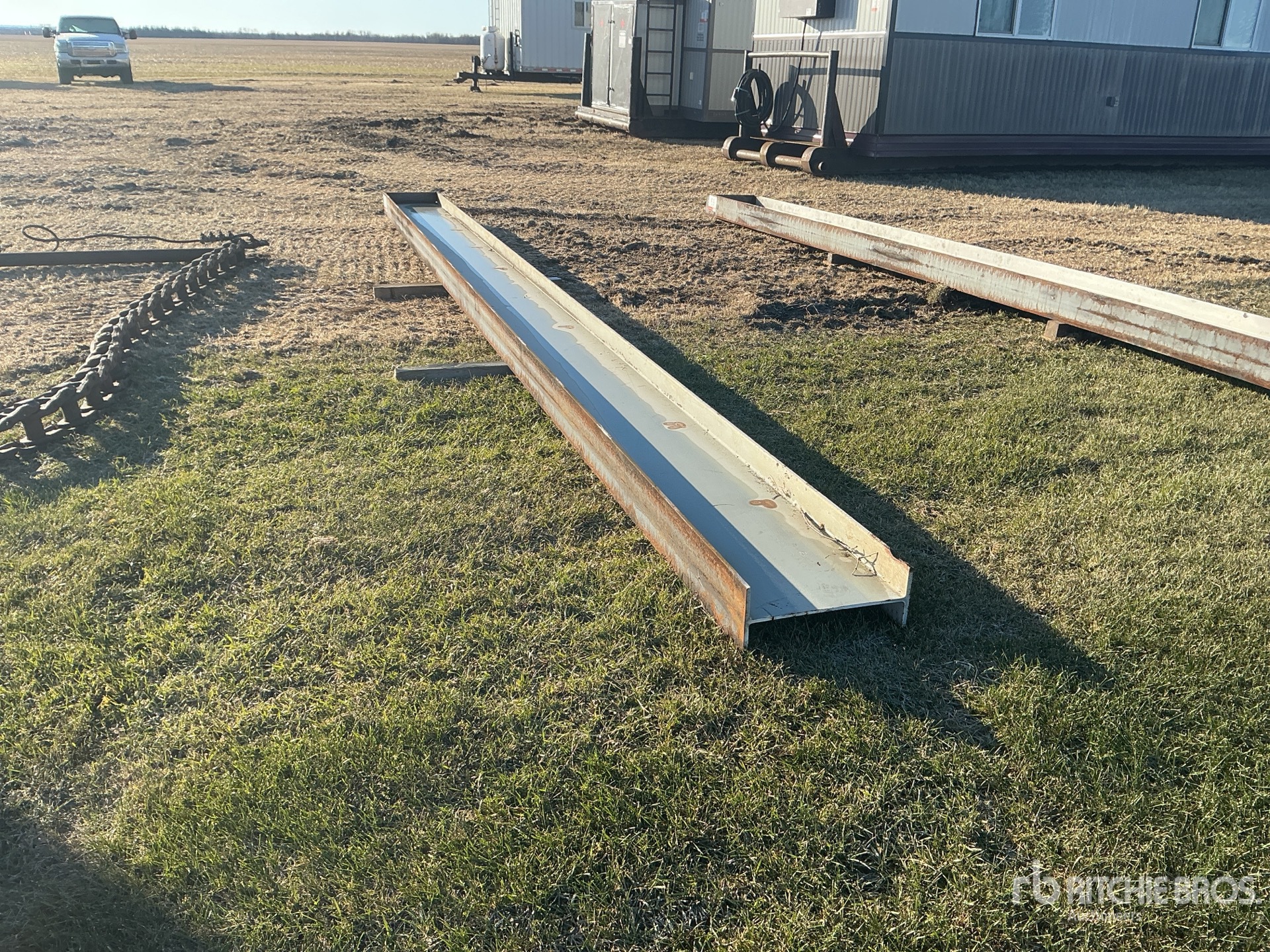 General Appearance with Foto, angolo posteriore sinistro