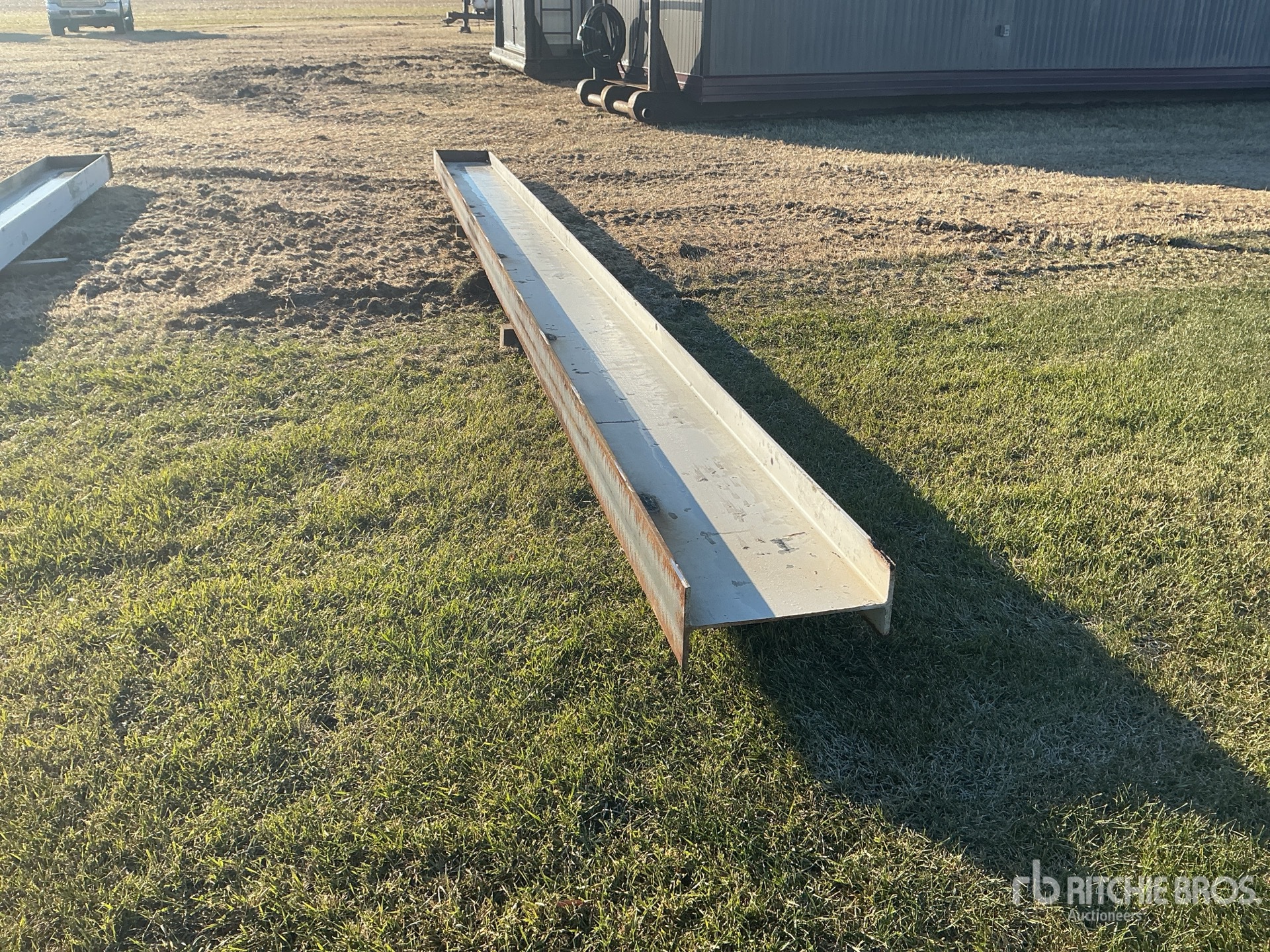 General Appearance with Foto, angolo posteriore sinistro