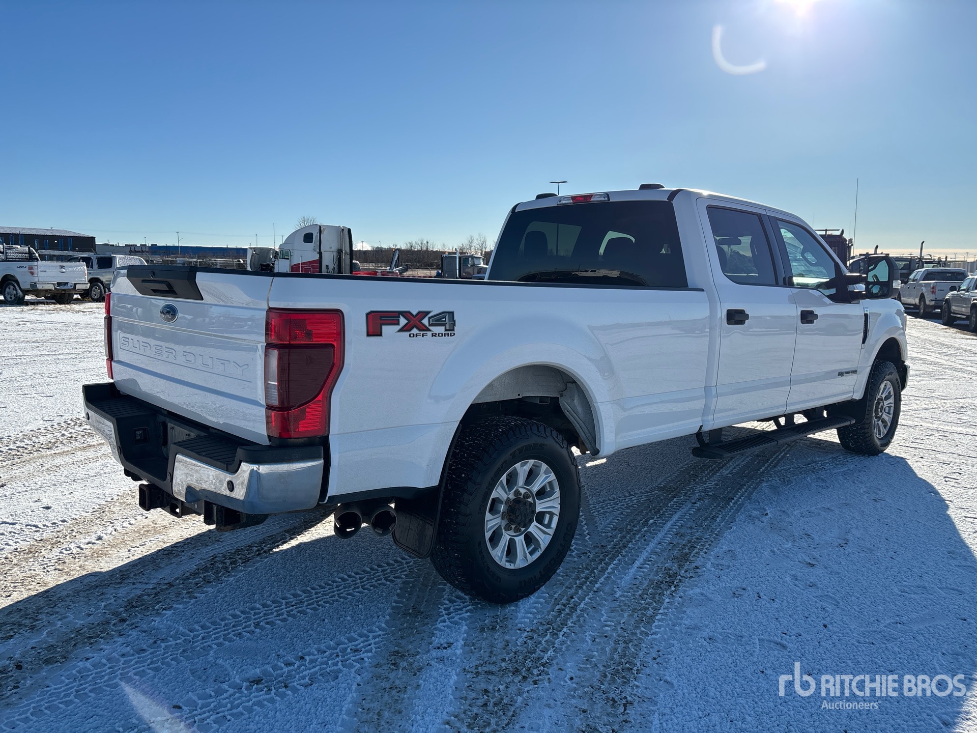 Aspect général with Image, coin arrière droit