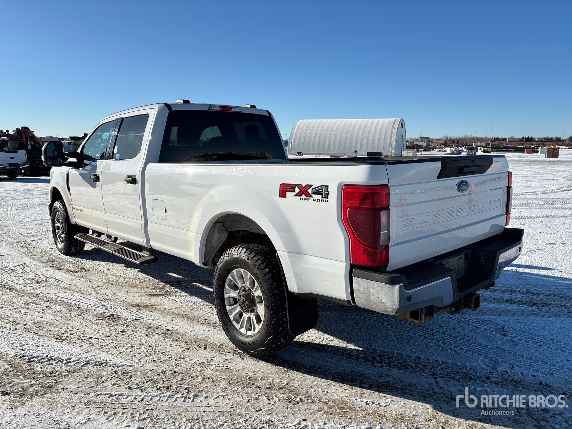 Aspect général with Image, coin arrière gauche