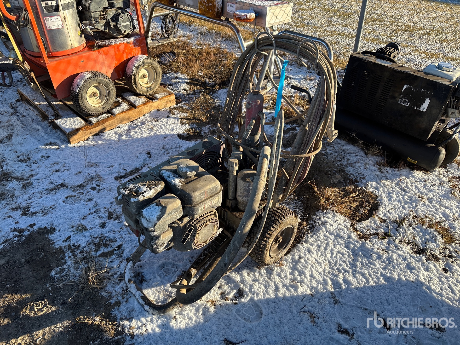 General Appearance with Bild, Ecke vorne links