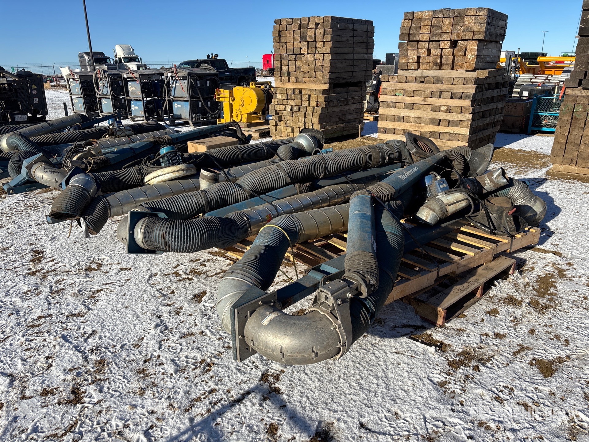 General Appearance with Bild, Ecke hinten links