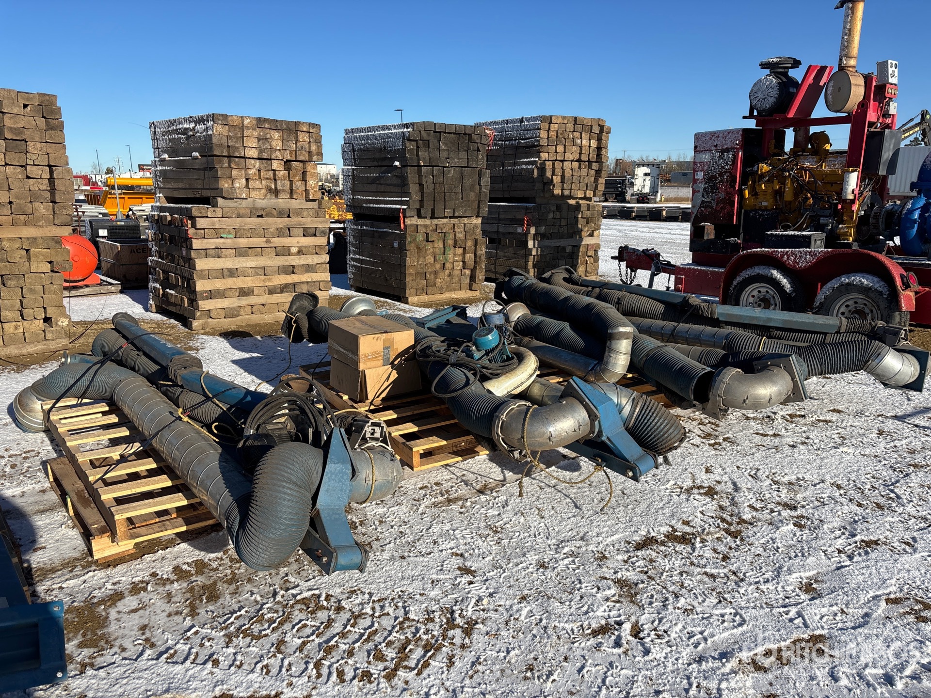 General Appearance with Bild, Ecke vorne links