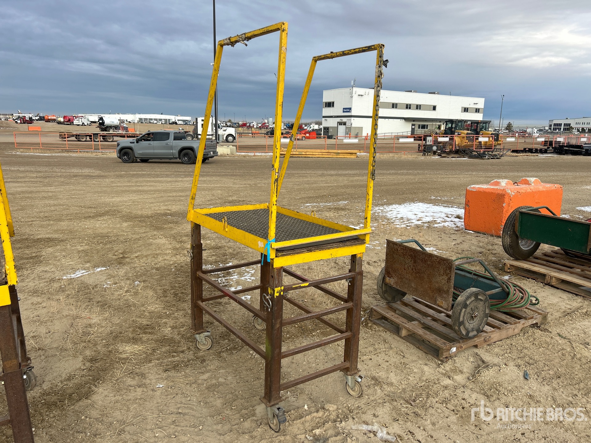 General Appearance with Picture, Left Front Corner