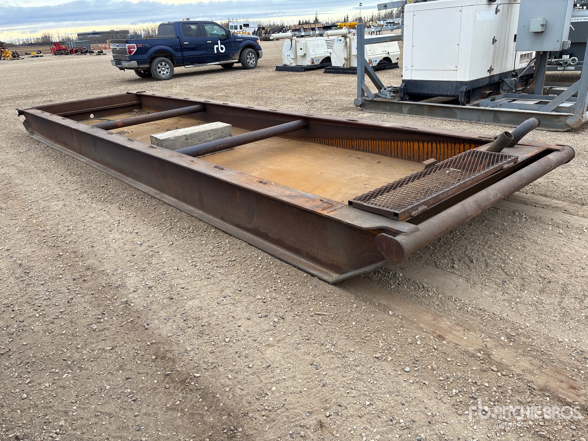 General Appearance with Bild, Ecke hinten links