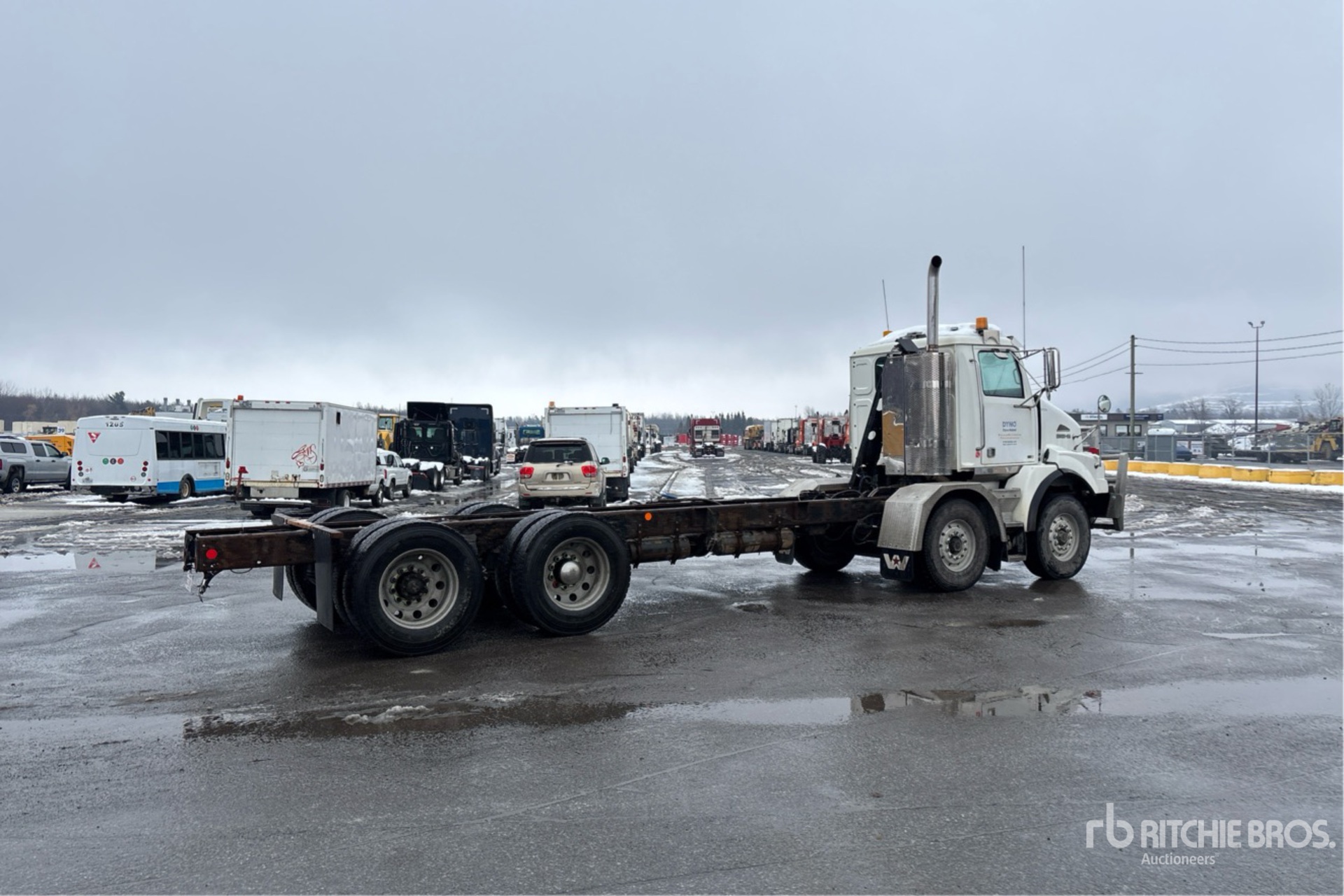 General Appearance with Imagen: esquina trasera derecha