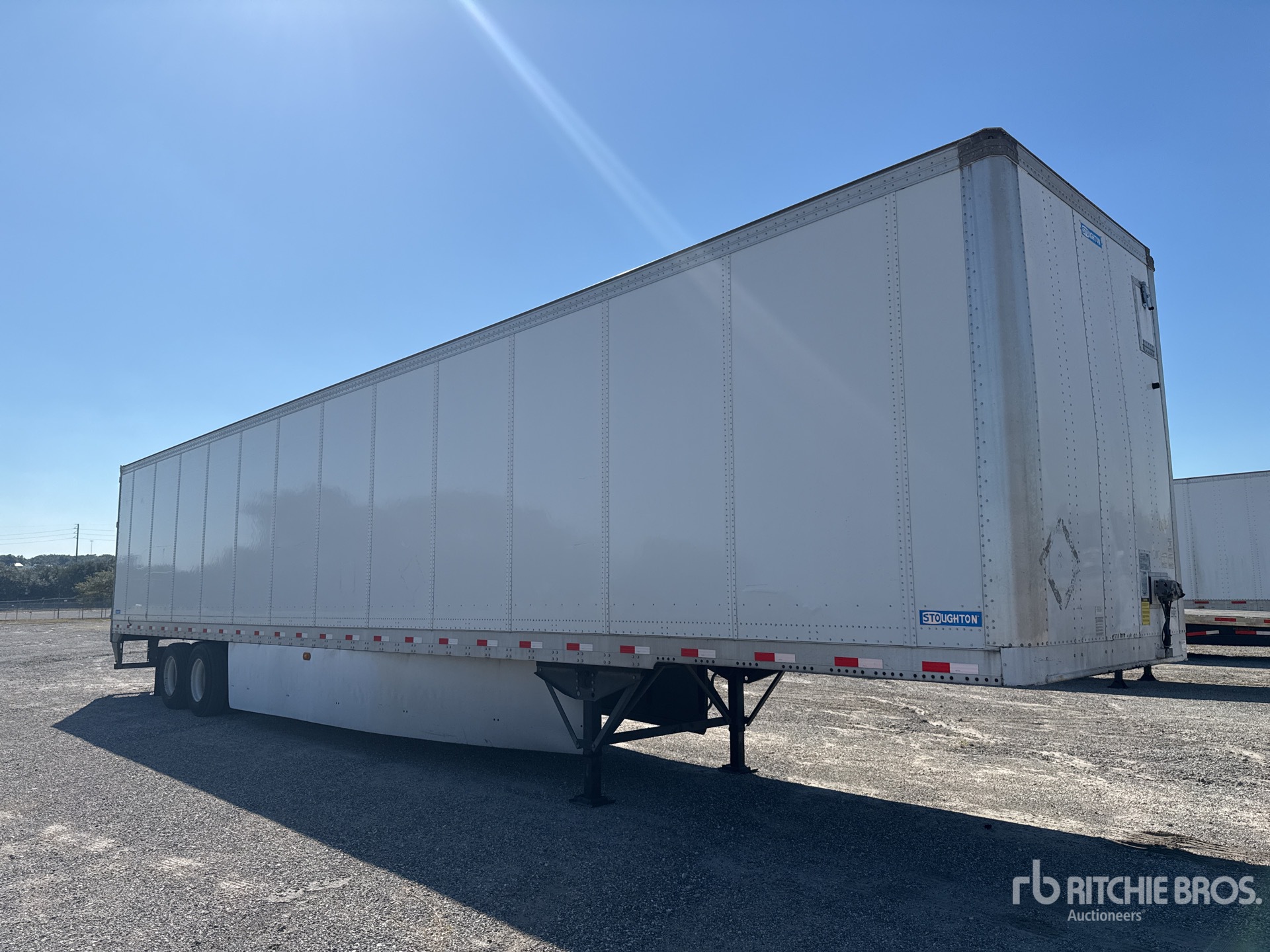 General Appearance with Image, coin avant droit