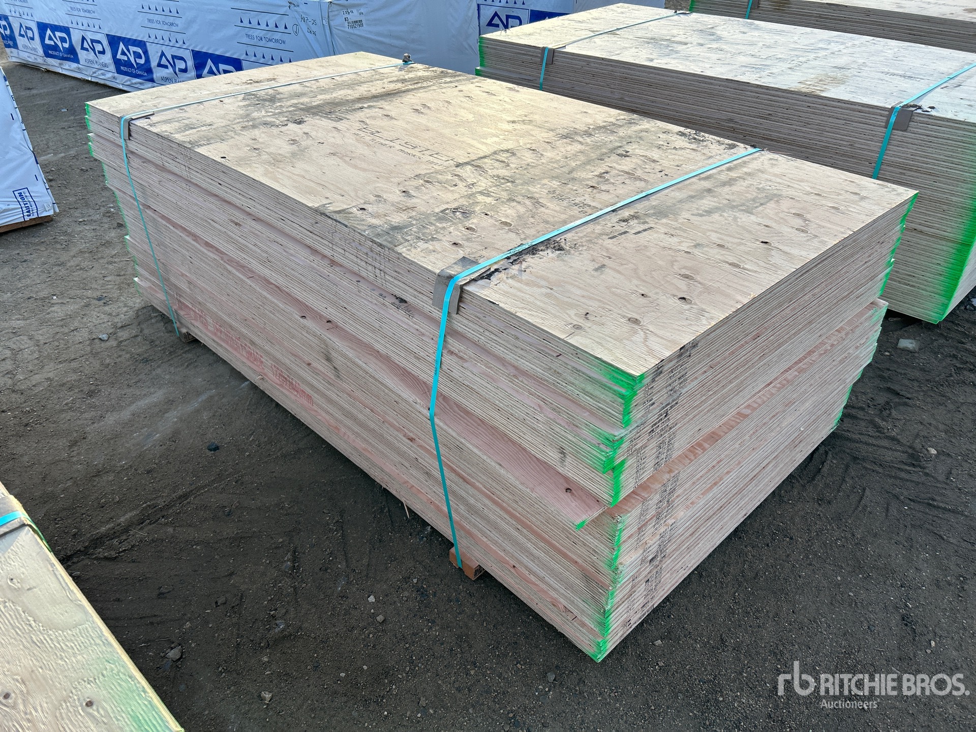 Aspect général with Image, coin arrière droit