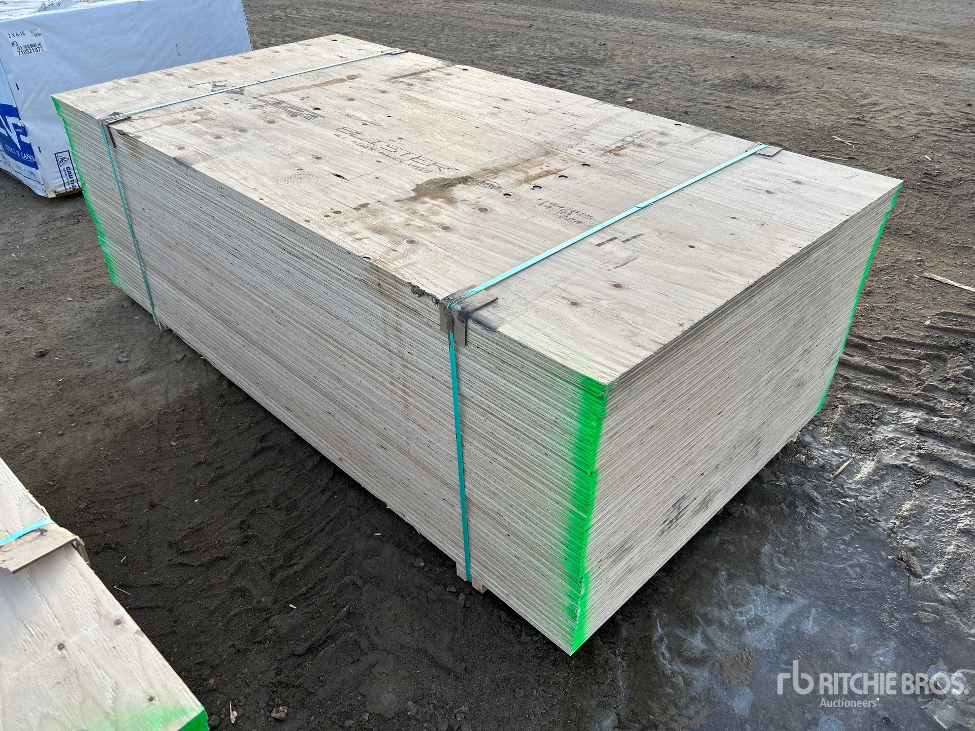 Aspect général with Image, coin arrière droit