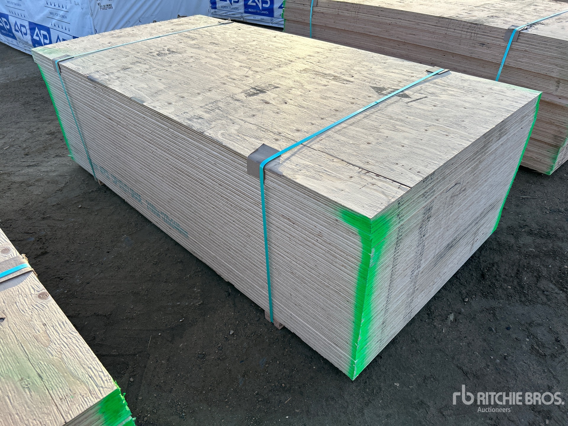 Aspect général with Image, coin arrière droit