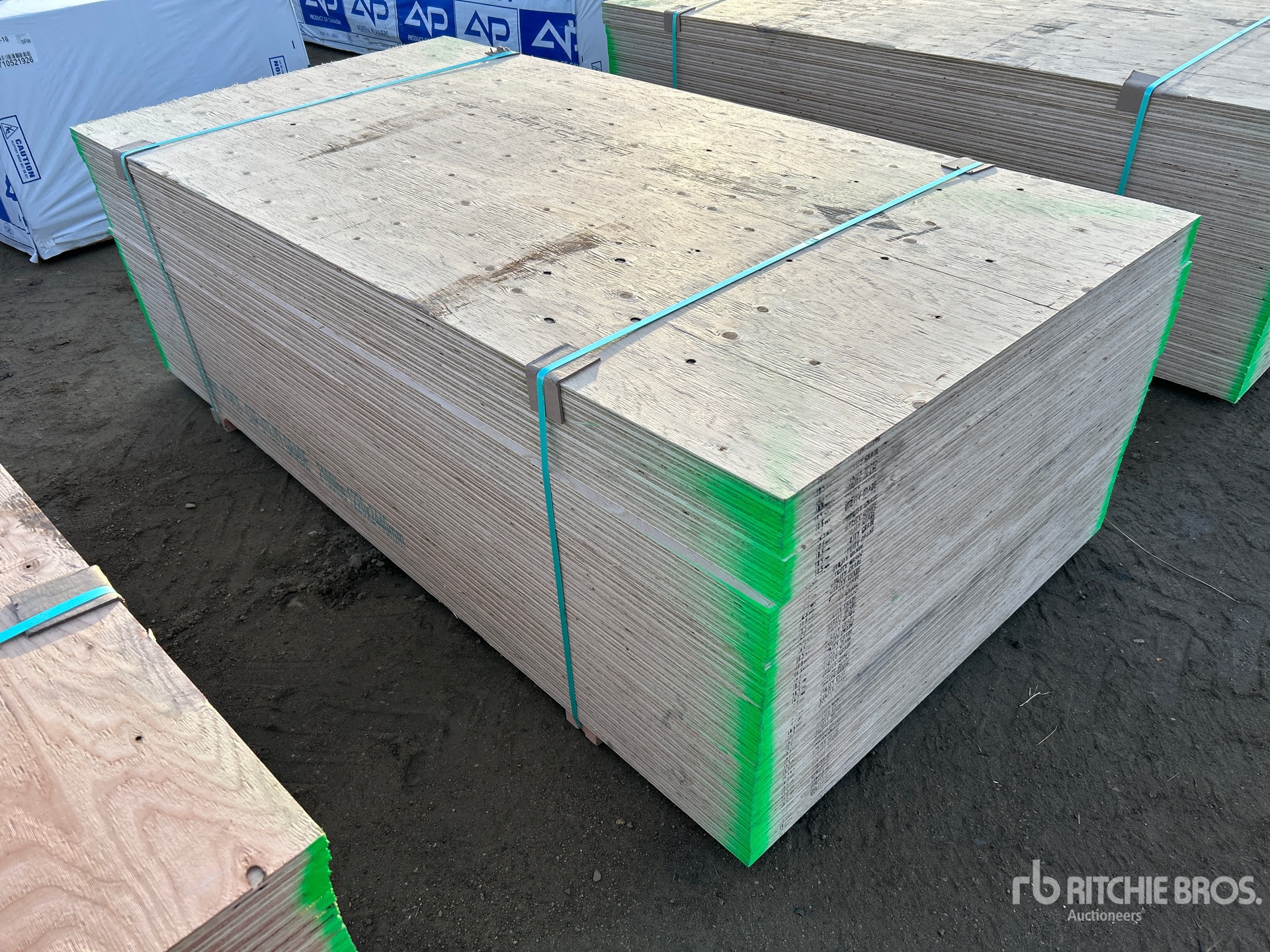 Aspect général with Image, coin arrière droit