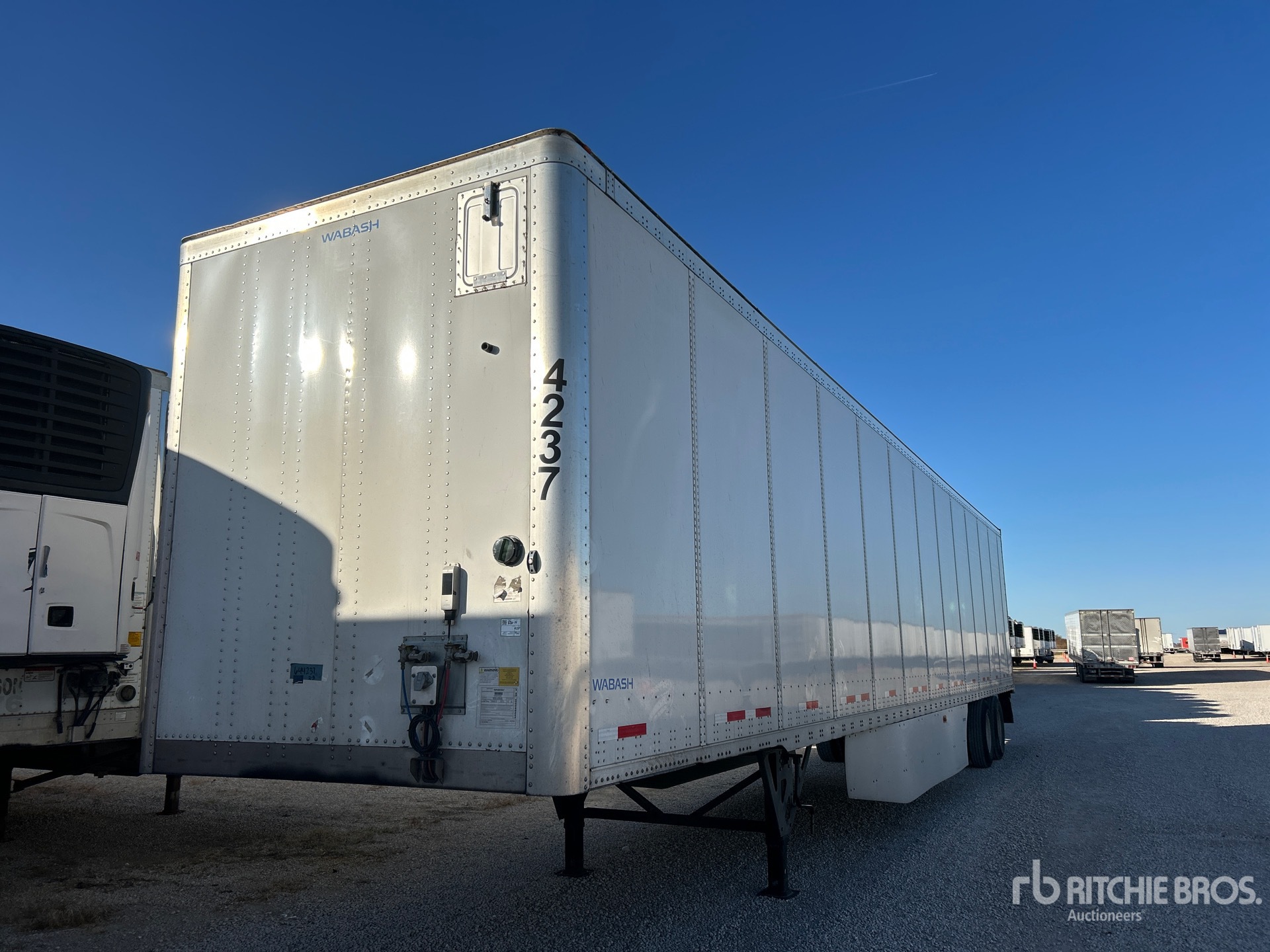 Aspect général with Image, coin avant gauche