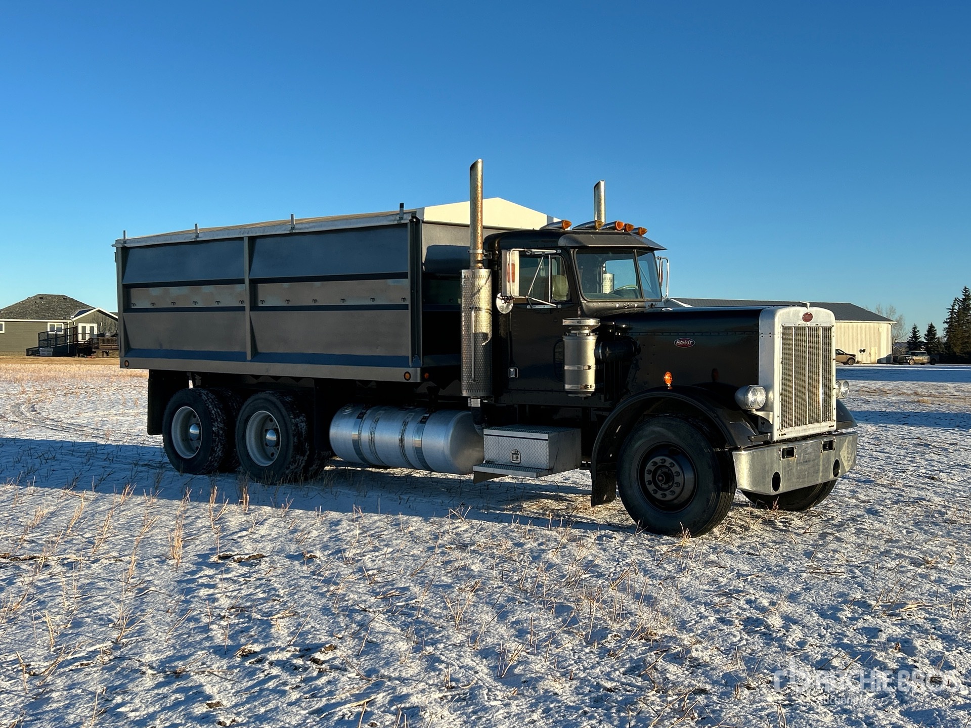 Aspect général with Image, coin avant droit