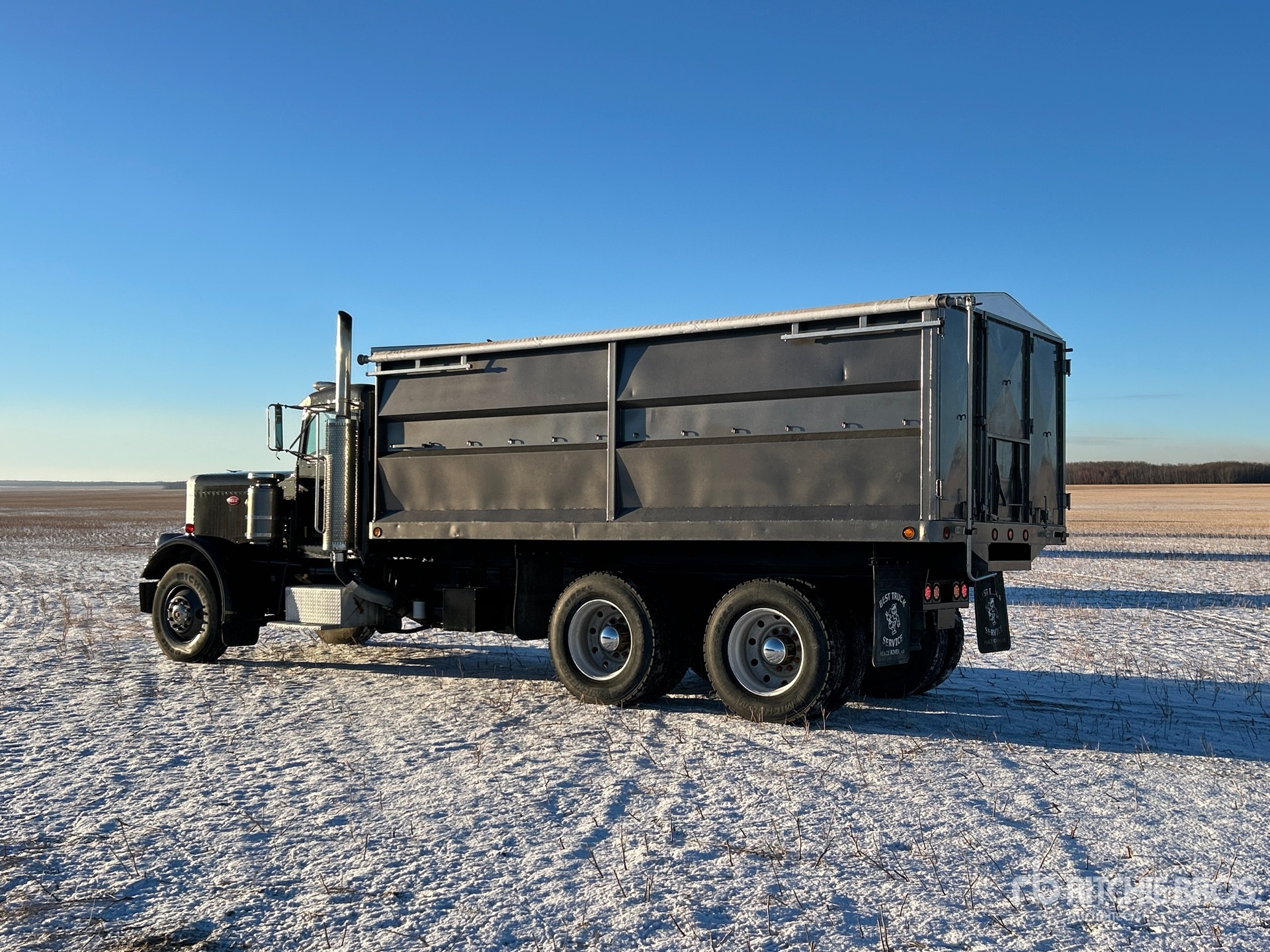 Aspect général with Image, coin arrière gauche