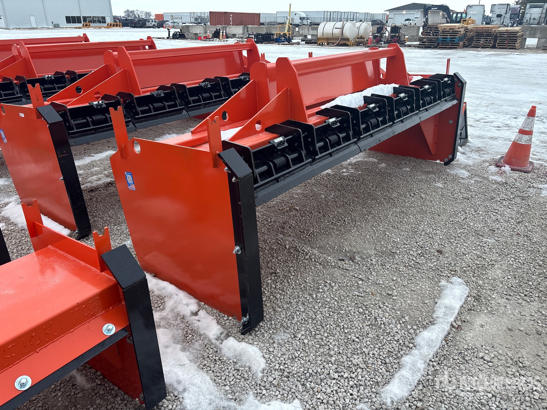 Aspect général with Image, coin arrière droit