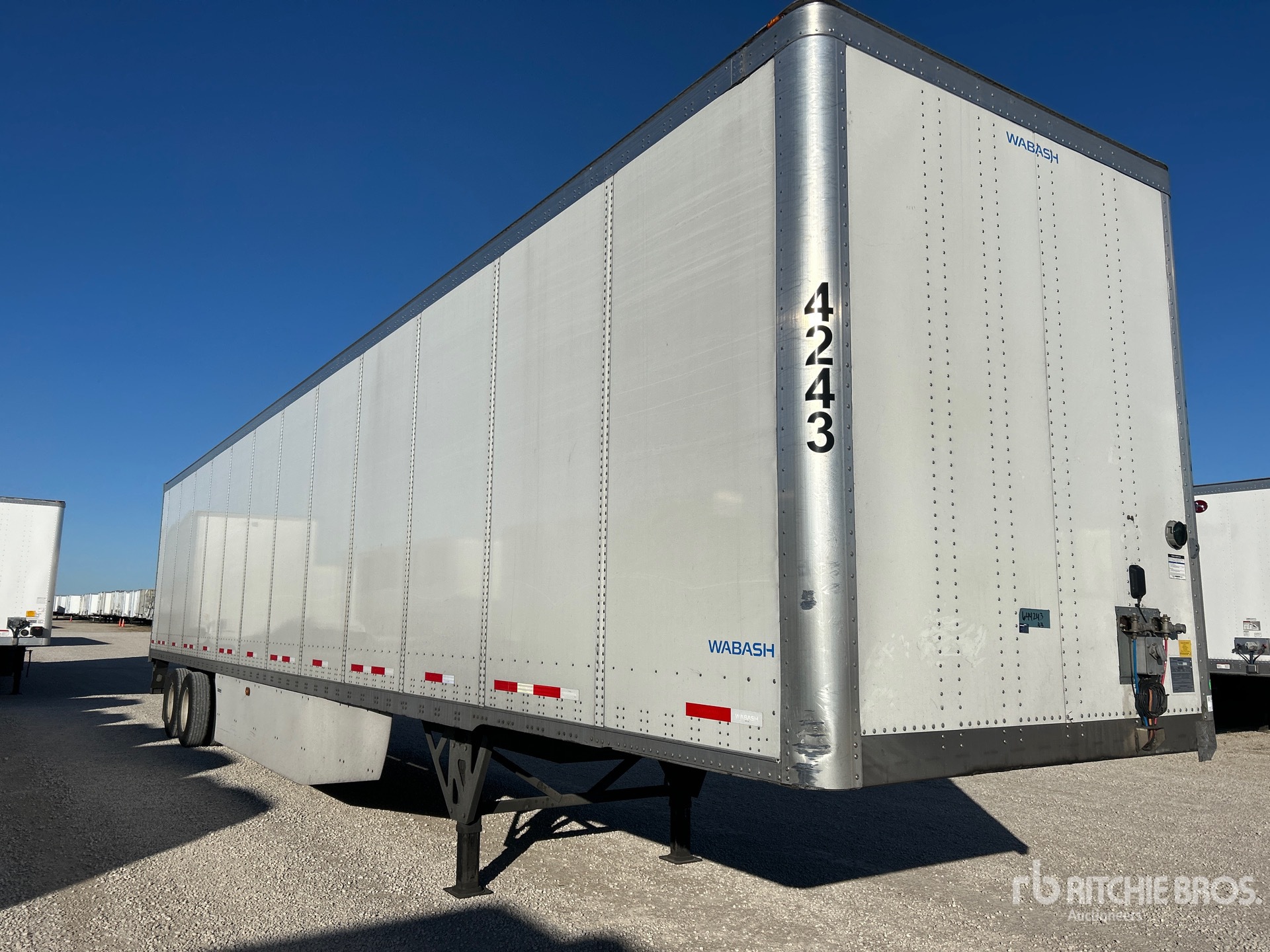 Aspect général with Image, coin avant droit