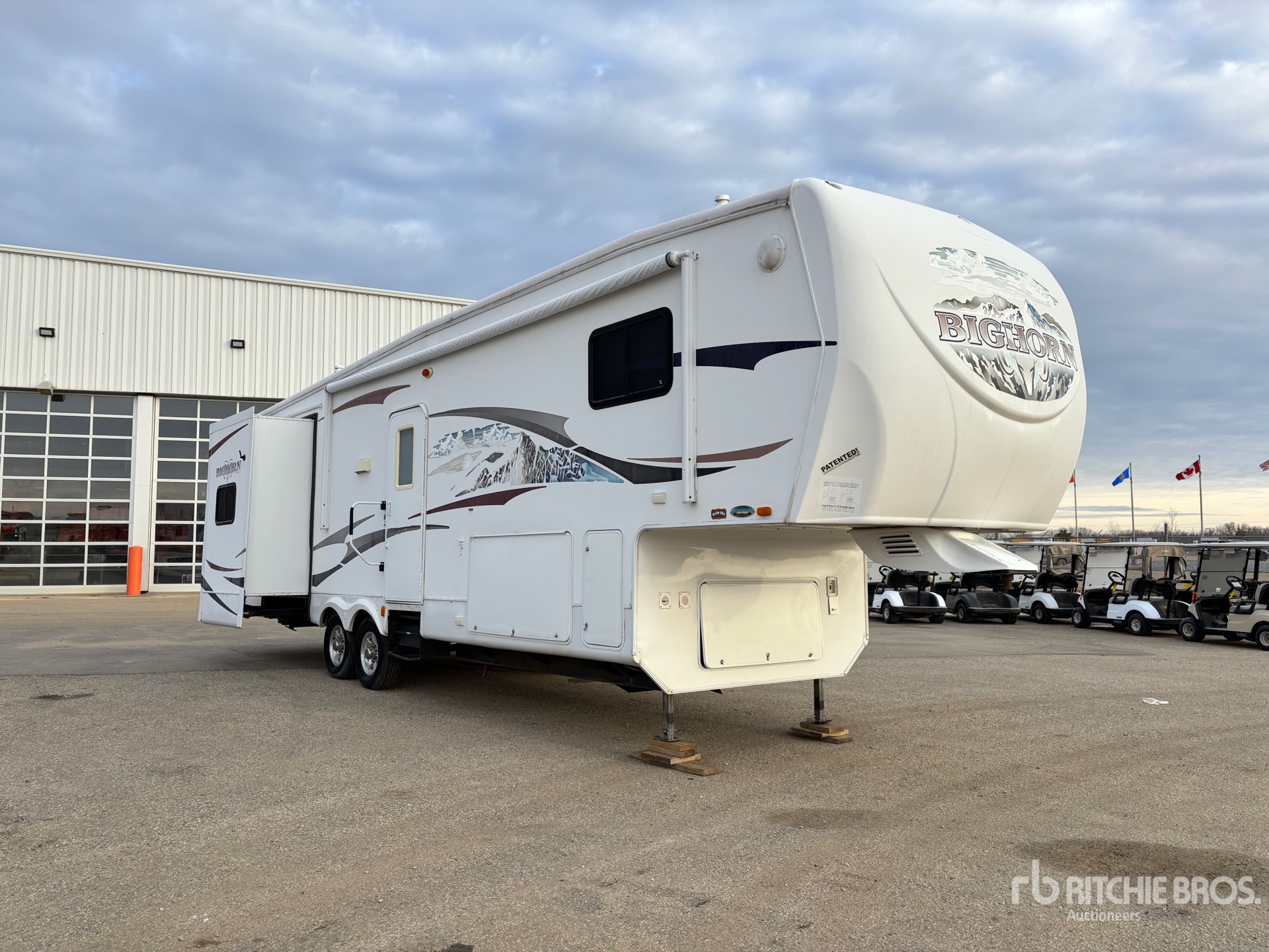 General Appearance with Picture, Right Front Corner