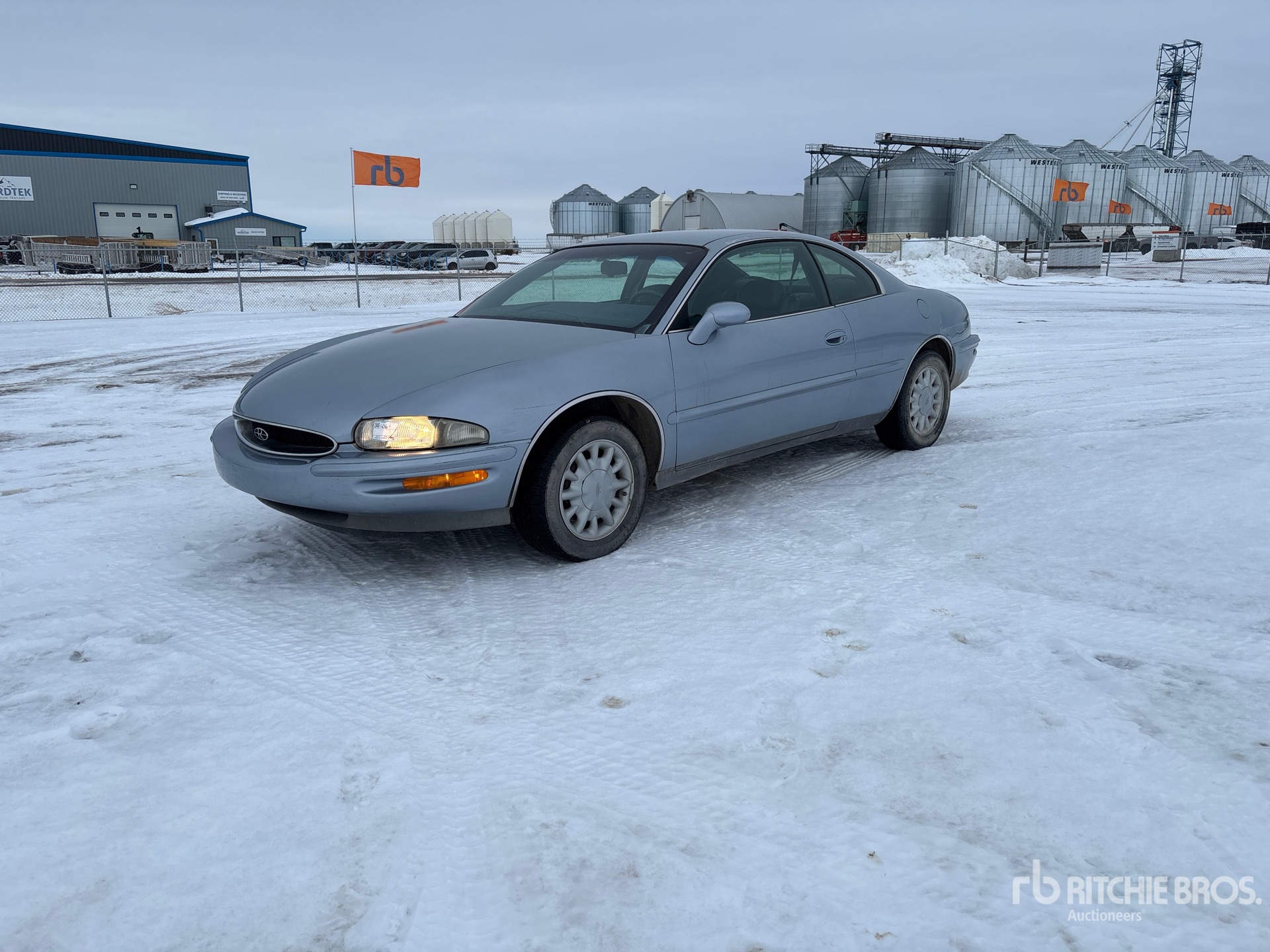 General Appearance with Image, coin avant gauche