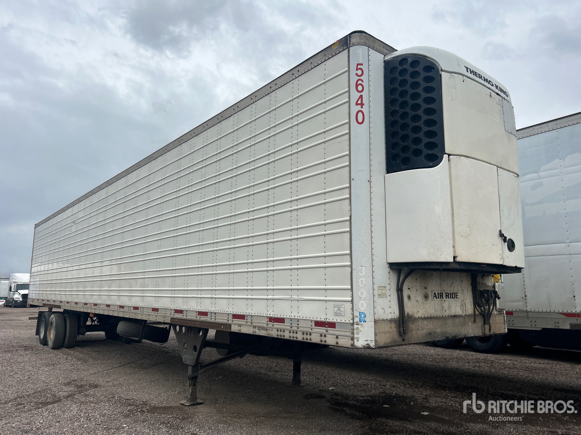 General Appearance with Foto, angolo anteriore destro