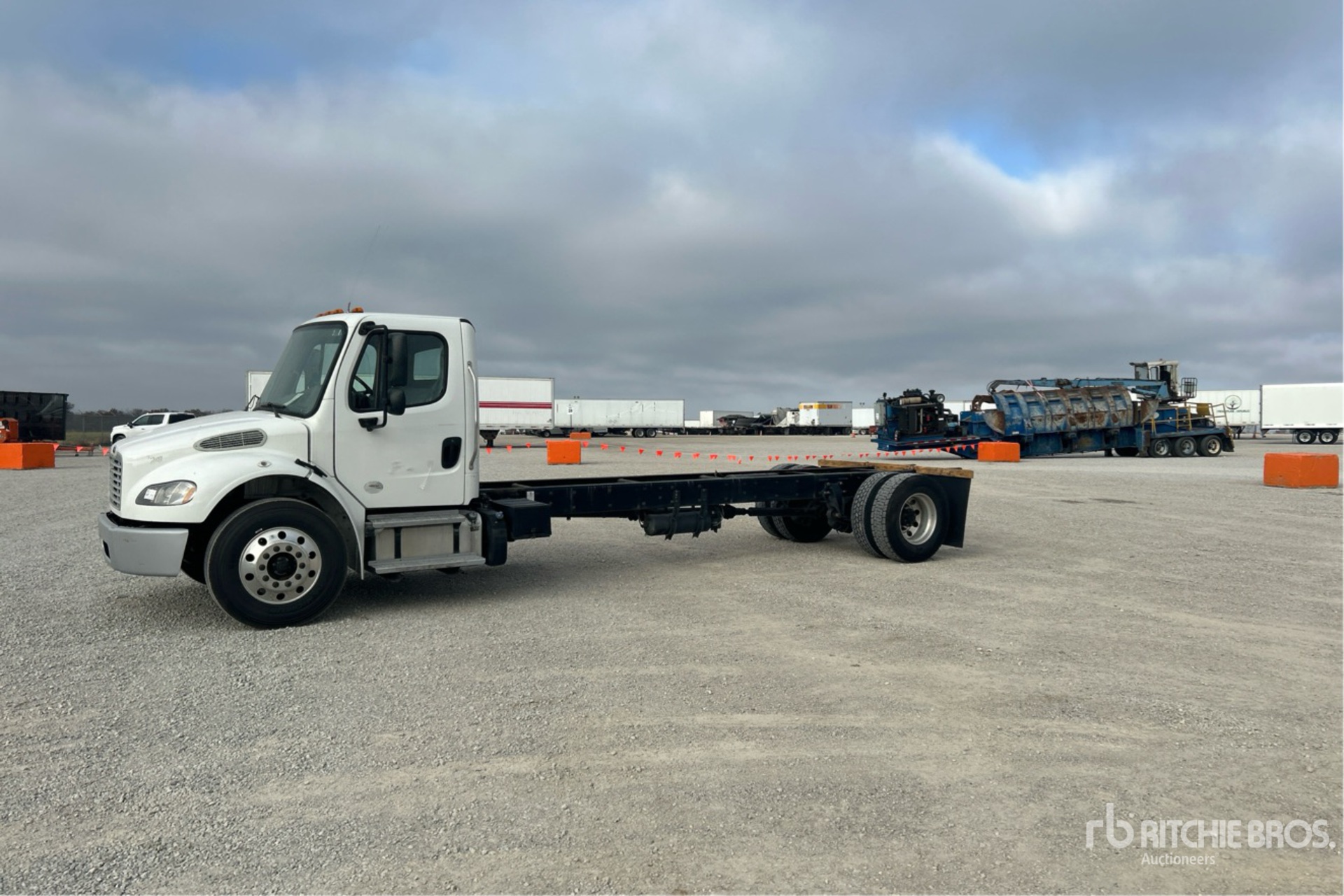 Aspect général with Image, coin avant gauche