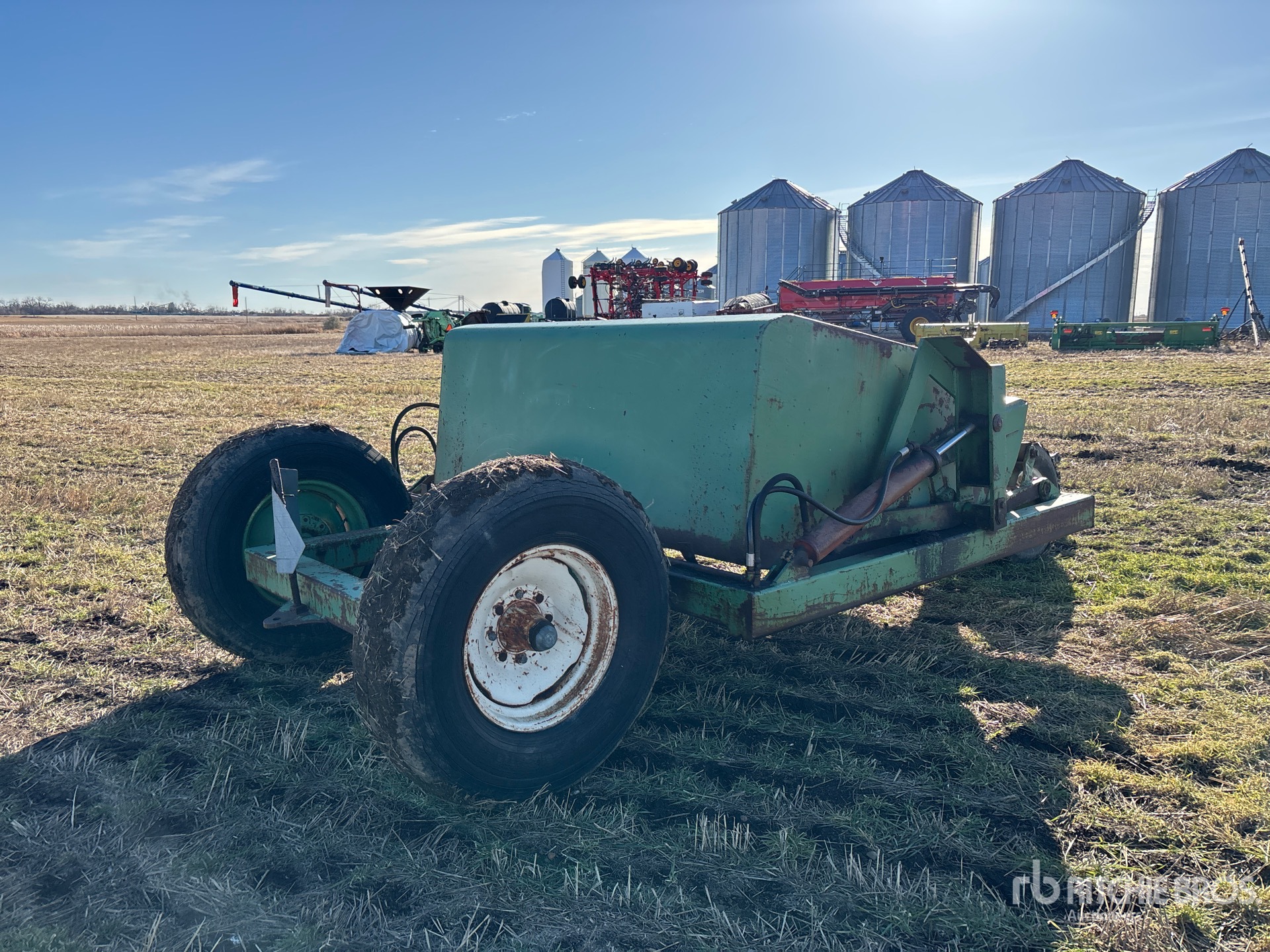 General Appearance with Imagen: esquina trasera derecha