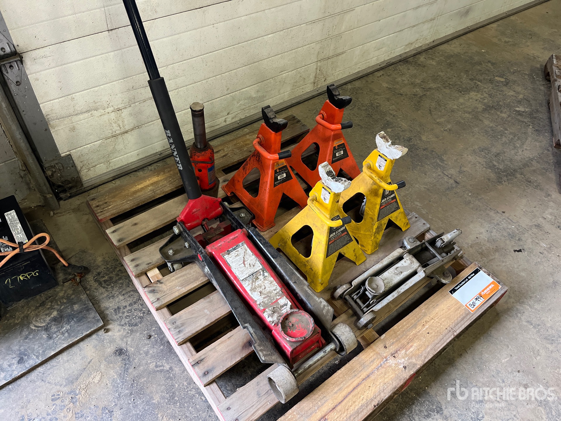 General Appearance with Foto, angolo anteriore destro