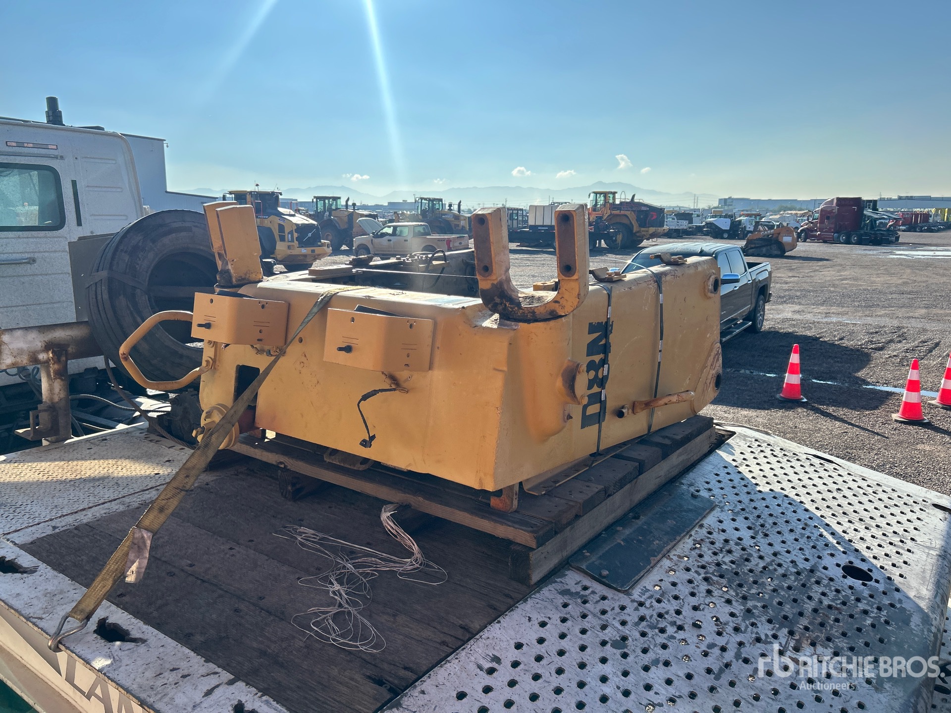 Aspect général with Image, coin avant gauche