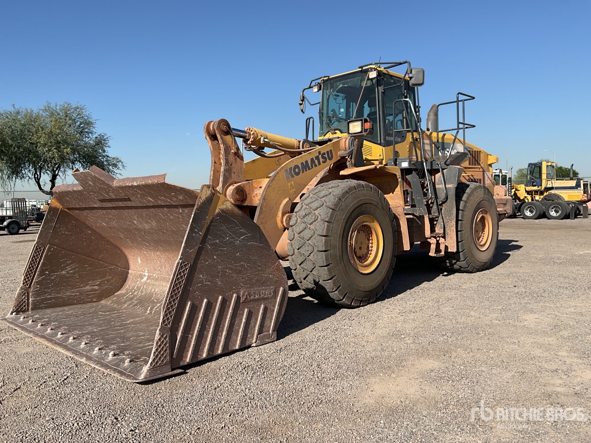 General Appearance with Picture, Left Front Corner