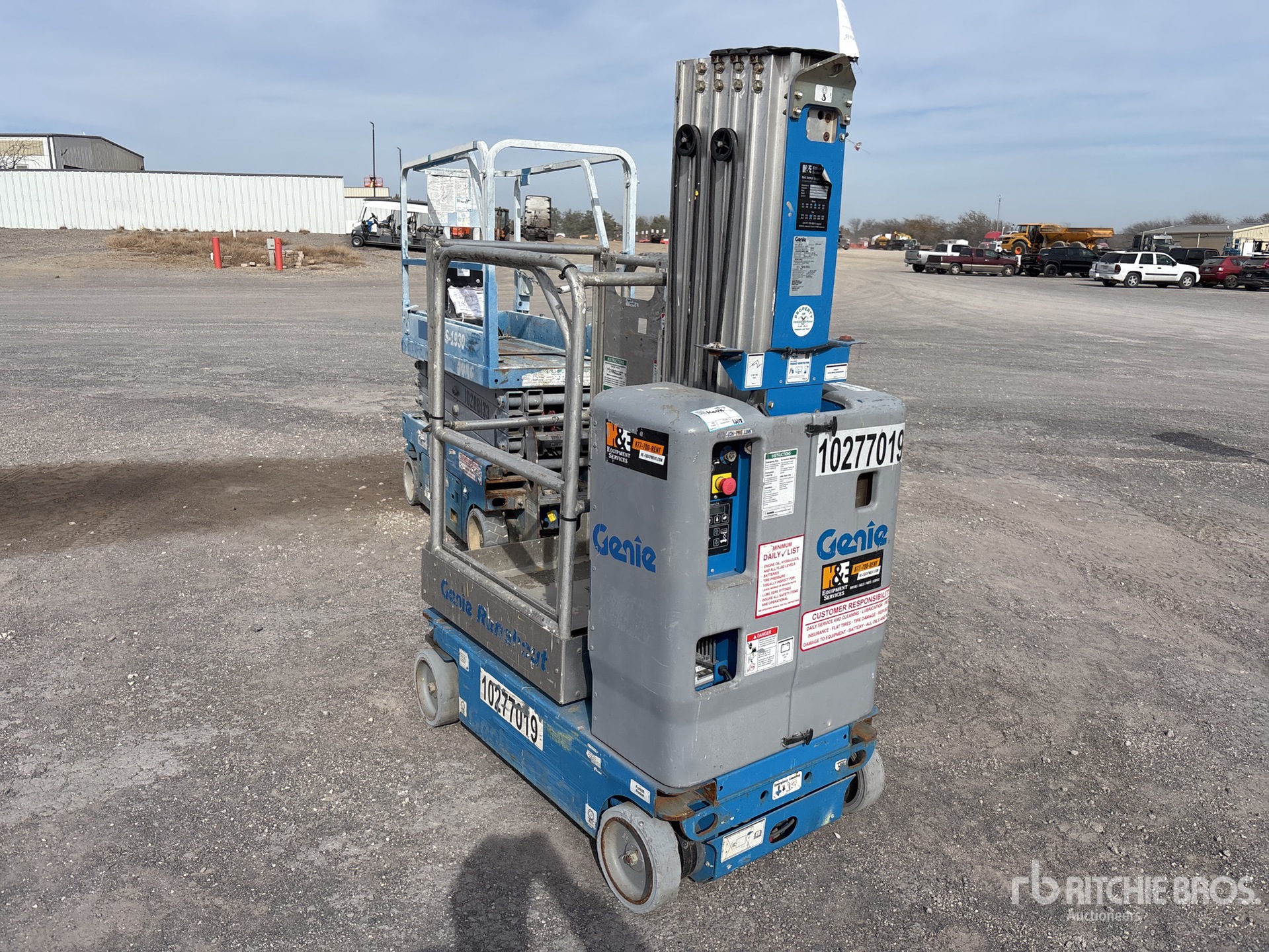 General Appearance with Foto, angolo posteriore sinistro