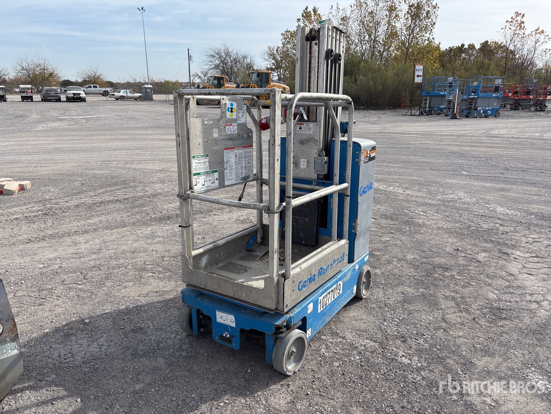 General Appearance with Foto, angolo anteriore sinistro